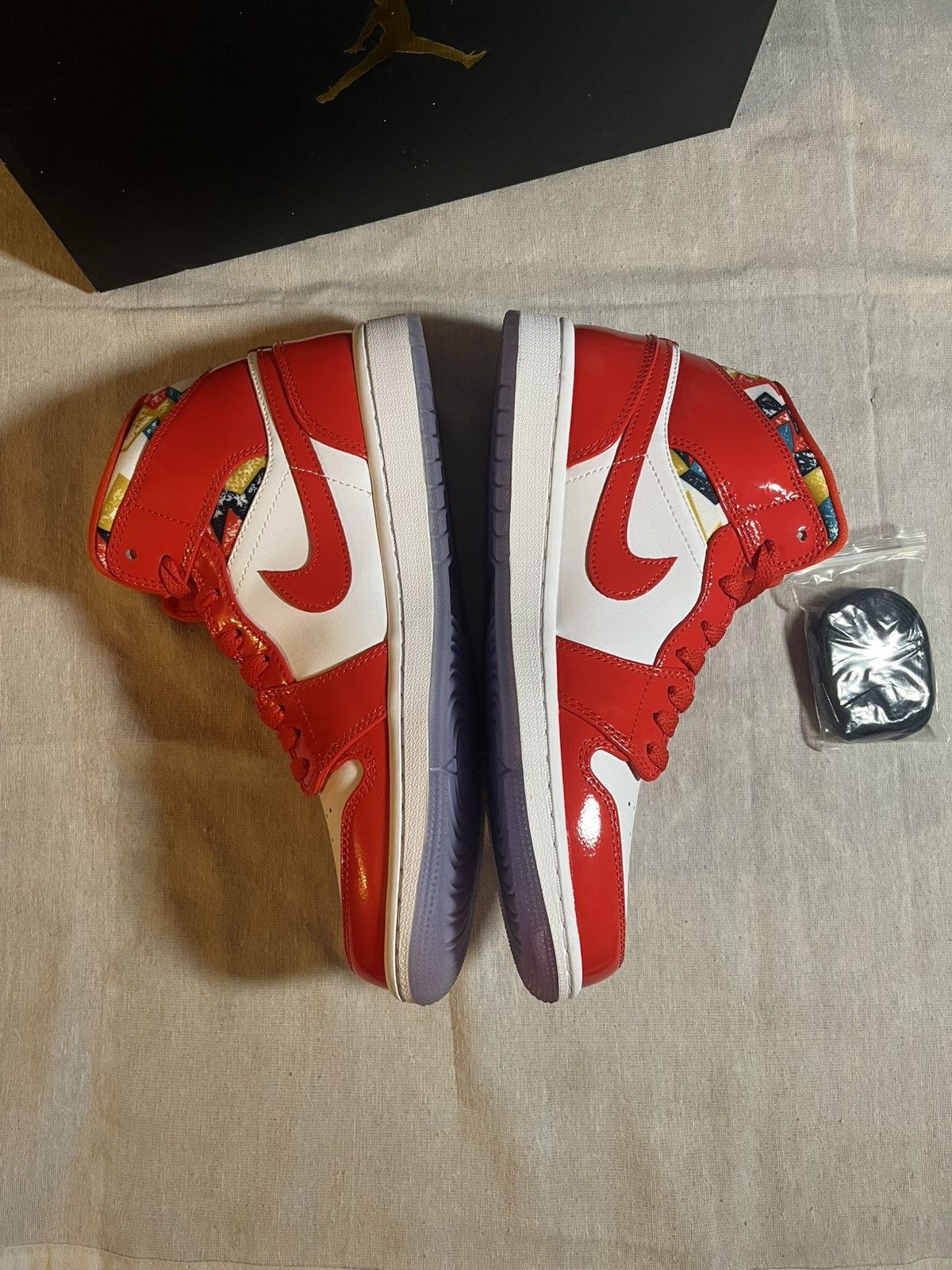 Nike Air Jorda Mid 1 Barcelona Sweater Red Patent - Size US 8 Size US 8 / EU 41 - 3 Thumbnail