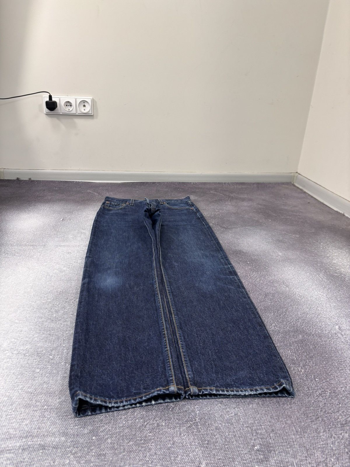 Levi's Vintage Levi’s 501 Men’s Dark Blue Denim Jeans Size US 30 / EU 46 - 10 Thumbnail