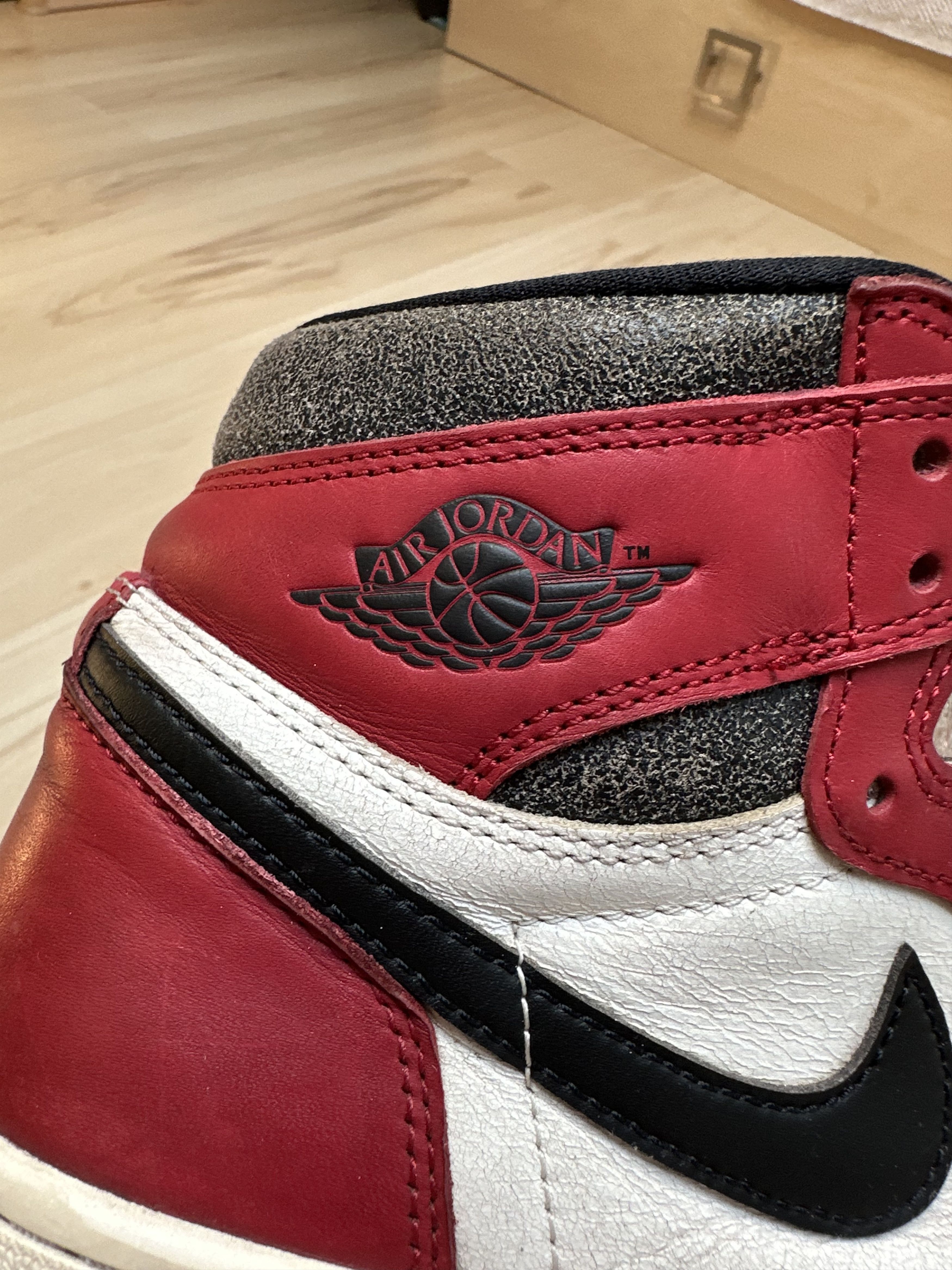 Jordan Brand Nike Air Jordan 1 Retro High OG Lost and Found Chicago EU 40 Size US 7 / EU 40 - 14 Thumbnail