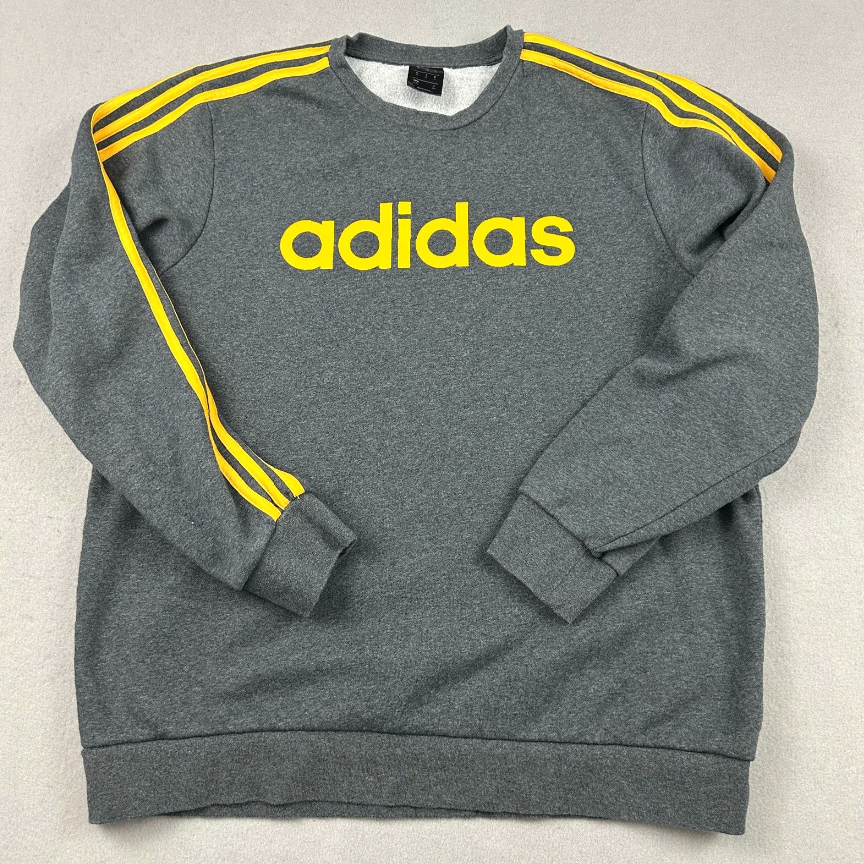 Adidas Adidas Sweatshirt Men XL Gray Yellow Logo Crewneck Pullover Sports Long Sleeve Crew Neck Regular Fit Vintage: No Size US XL / EU 56 / 4 - 2 Thumbnail