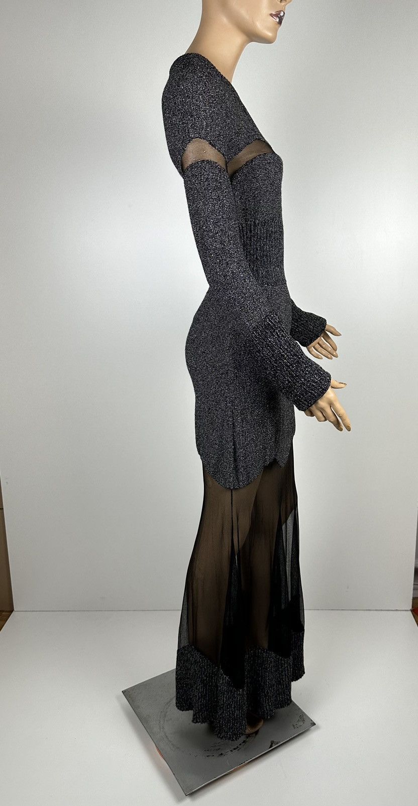 Alexander McQueen Dress Alexander Mqueen Size M / US 6-8 / IT 42-44 - 4 Thumbnail