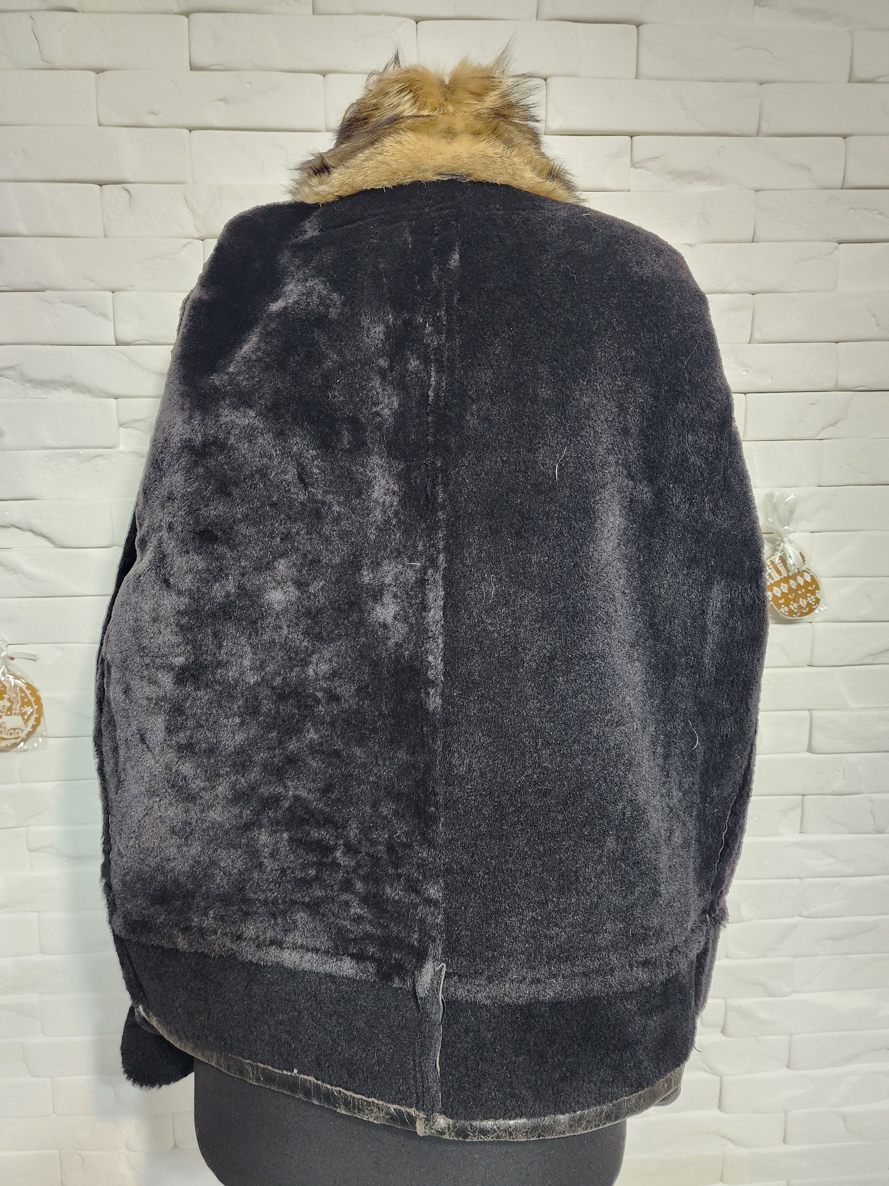Furla Men's Black Leather Fur Jacket: Genuine Fur, Metal Zipper Size US L / EU 52-54 / 3 - 7 Thumbnail
