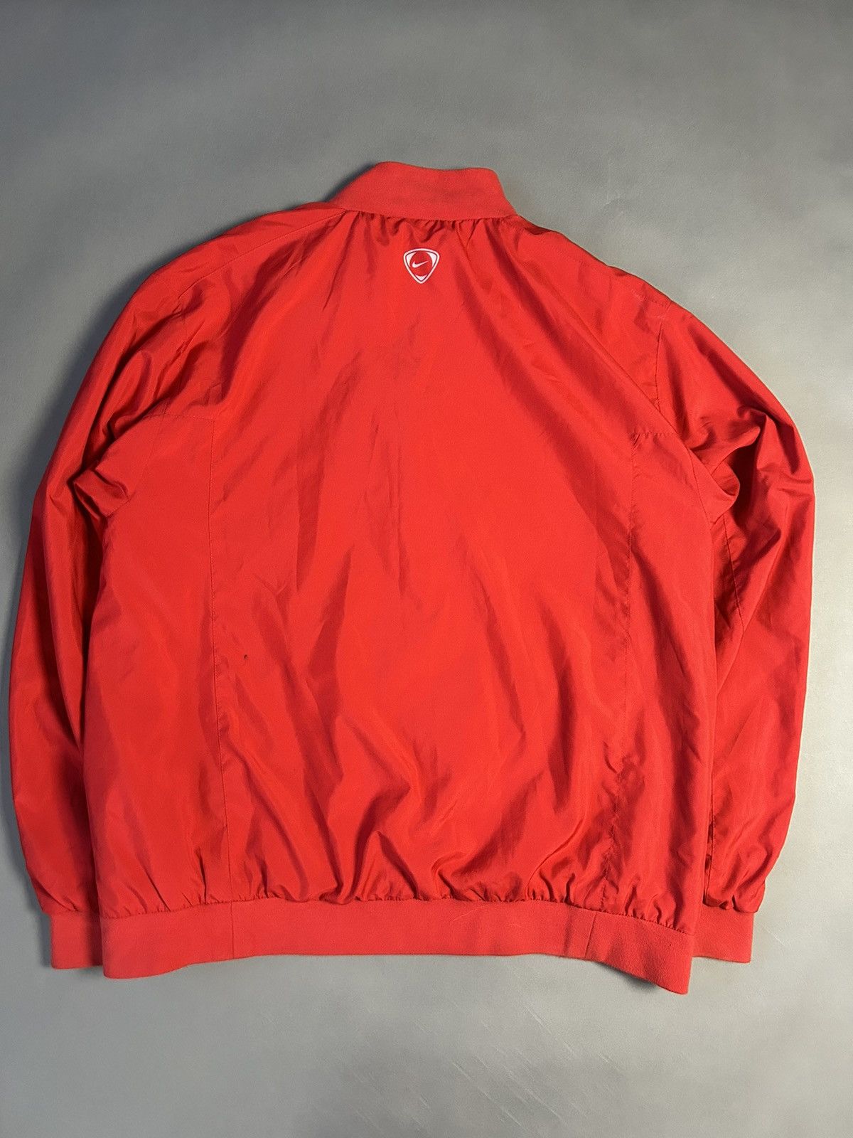 Nike × Vintage Aston Villa Nike vintage red nylon track jacket Size US L / EU 52-54 / 3 - 6 Thumbnail