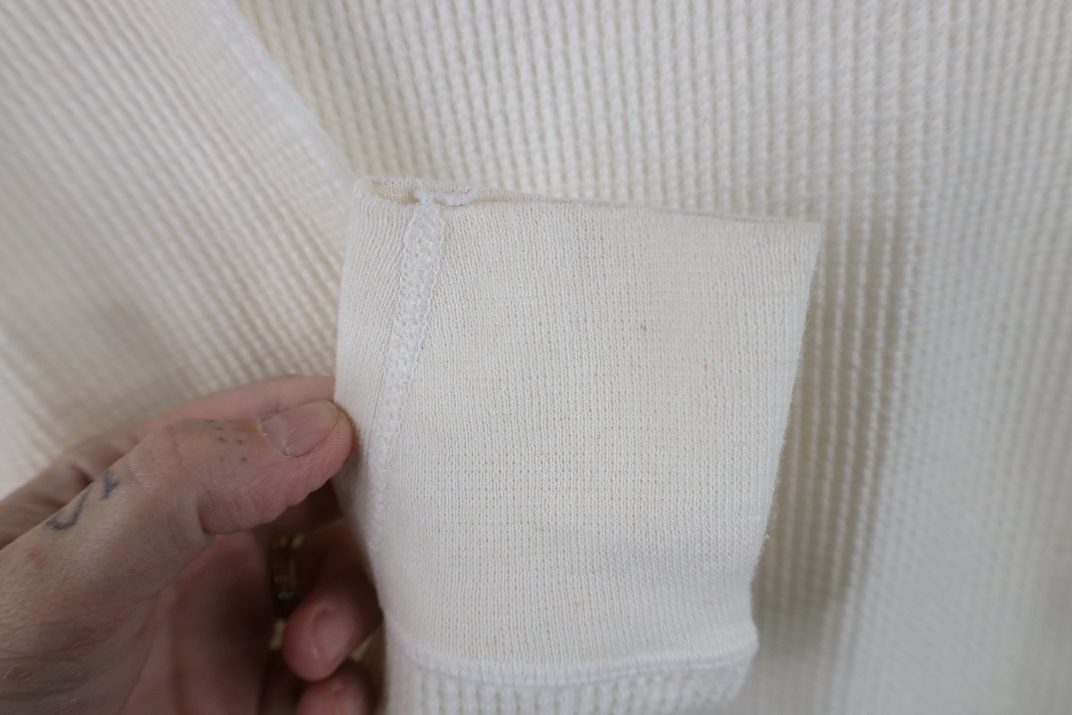 Vintage Vintage 90s Streetwear Thermal Waffle Knit T-Shirt Cream USA Size L / US 10 / IT 46 - 6 Thumbnail
