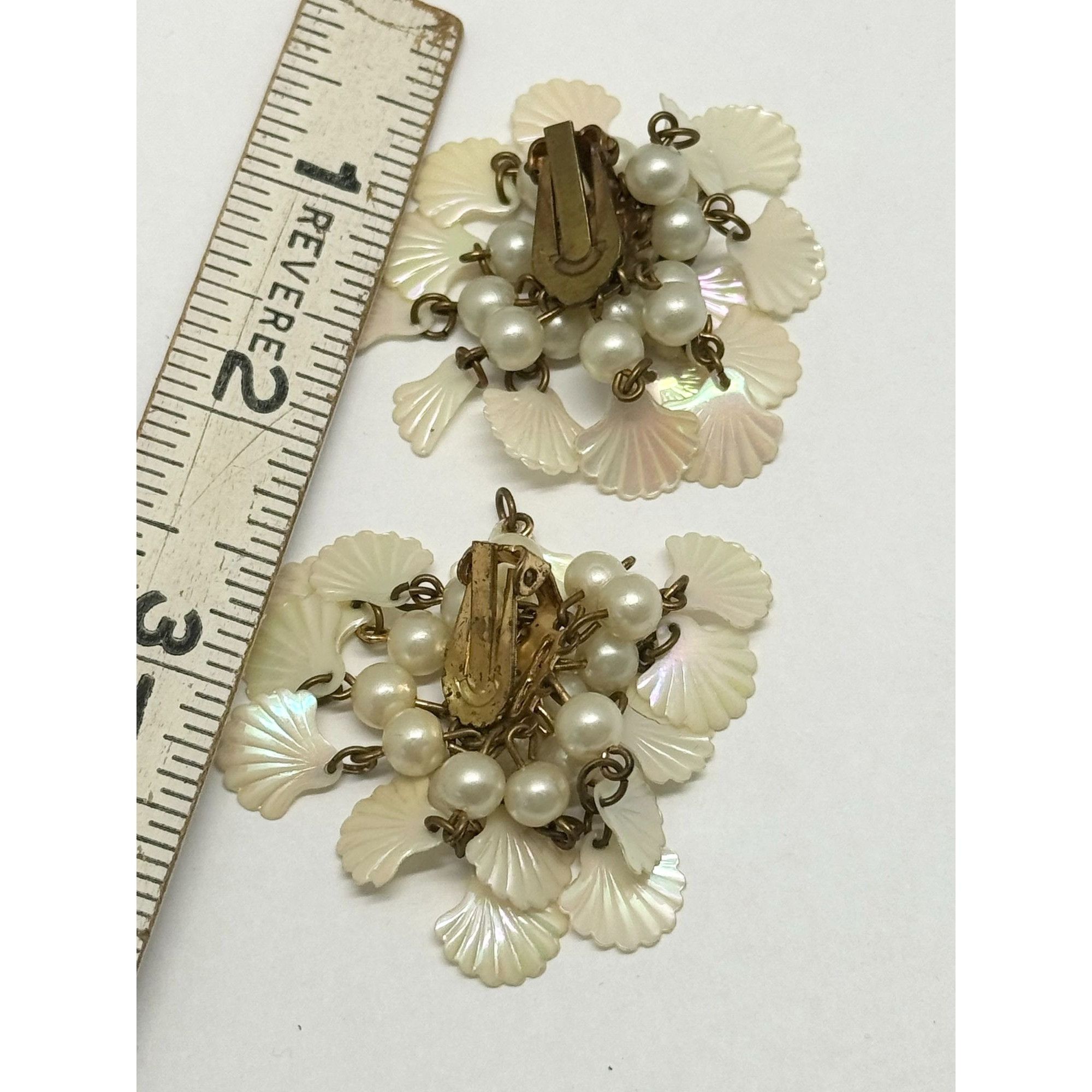 Vintage Vintage beaded plastic sea shell earrings Size ONE SIZE - 5 Thumbnail