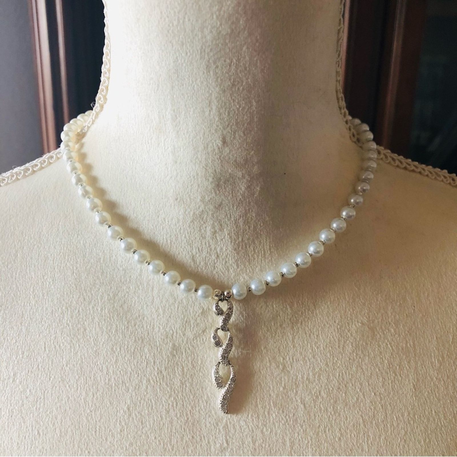 Handmade Handcrafted repurpose fancy stone dangle Pearl necklace Size ONE SIZE - 2 Thumbnail