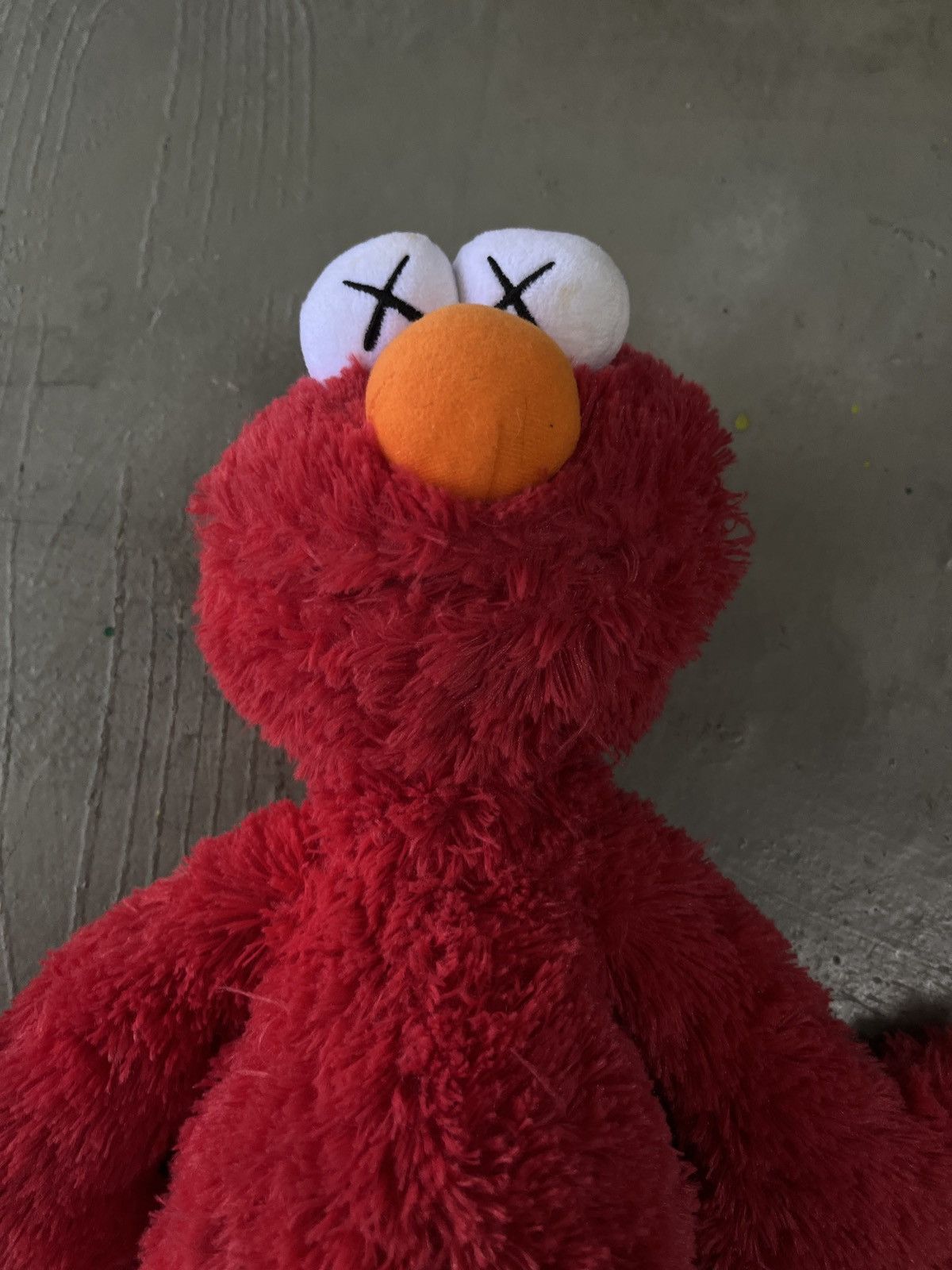 Kaws × Uniqlo Kaws Sesame Street Uniqlo Elmo Plush Toy Size ONE SIZE - 2 Thumbnail