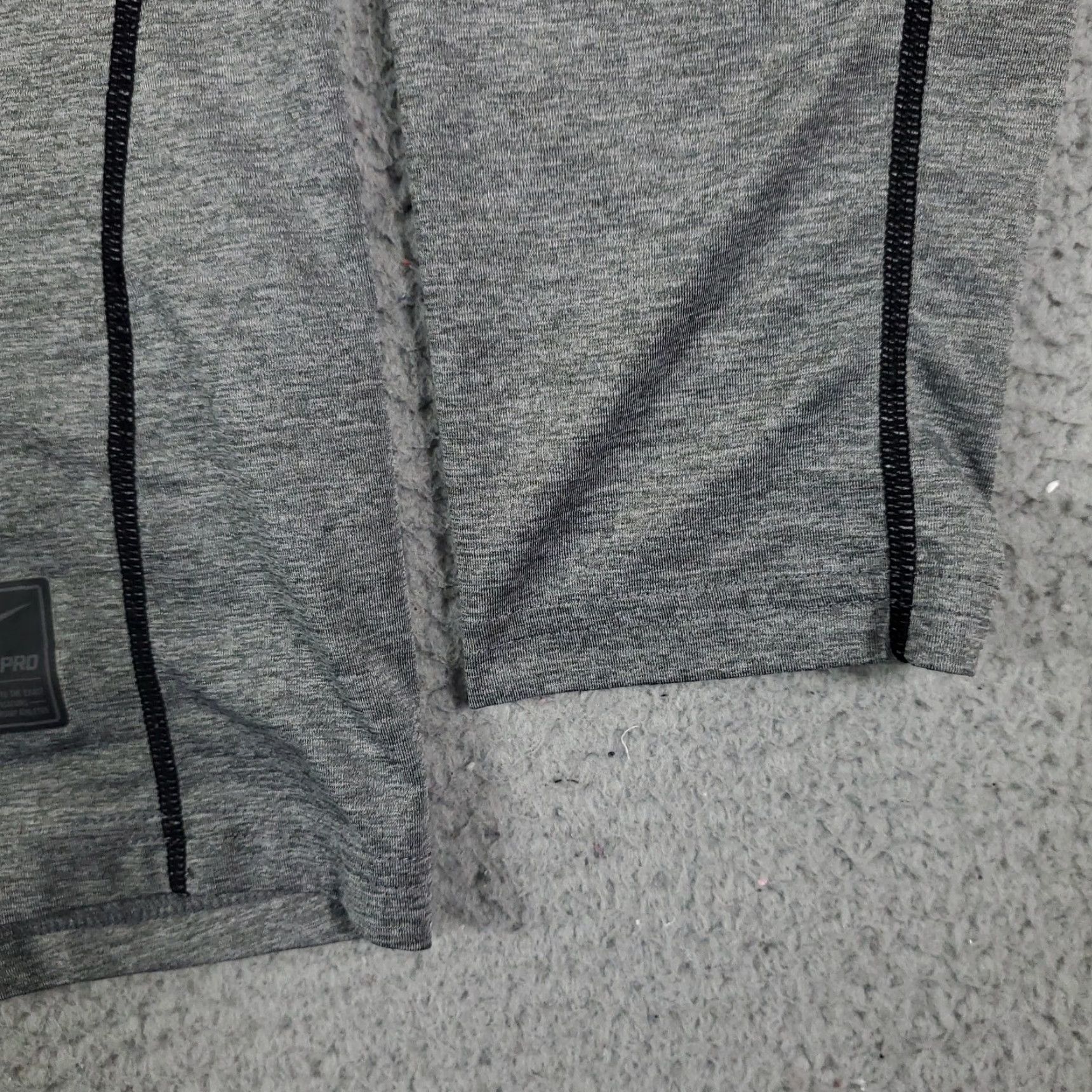 Nike Nike Shirt Mens Small Gray Pro Dri Fit Work Out Long Sleeve Size US S / EU 44-46 / 1 - 5 Thumbnail