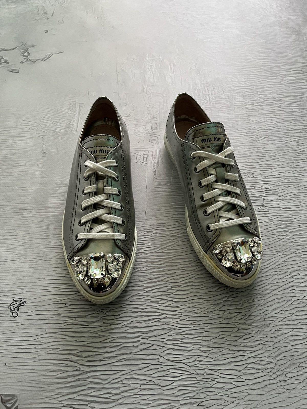 Miu Miu Miu Miu Silver Patent Leather Crystal Low-Top Sneakers Size US 10 / IT 40 - 1 Thumbnail