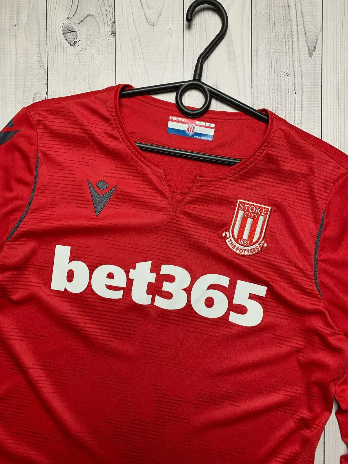 Vintage Vintage Stoke city soccer jersey long sleeve size M Size US M / EU 48-50 / 2 - 2 Thumbnail