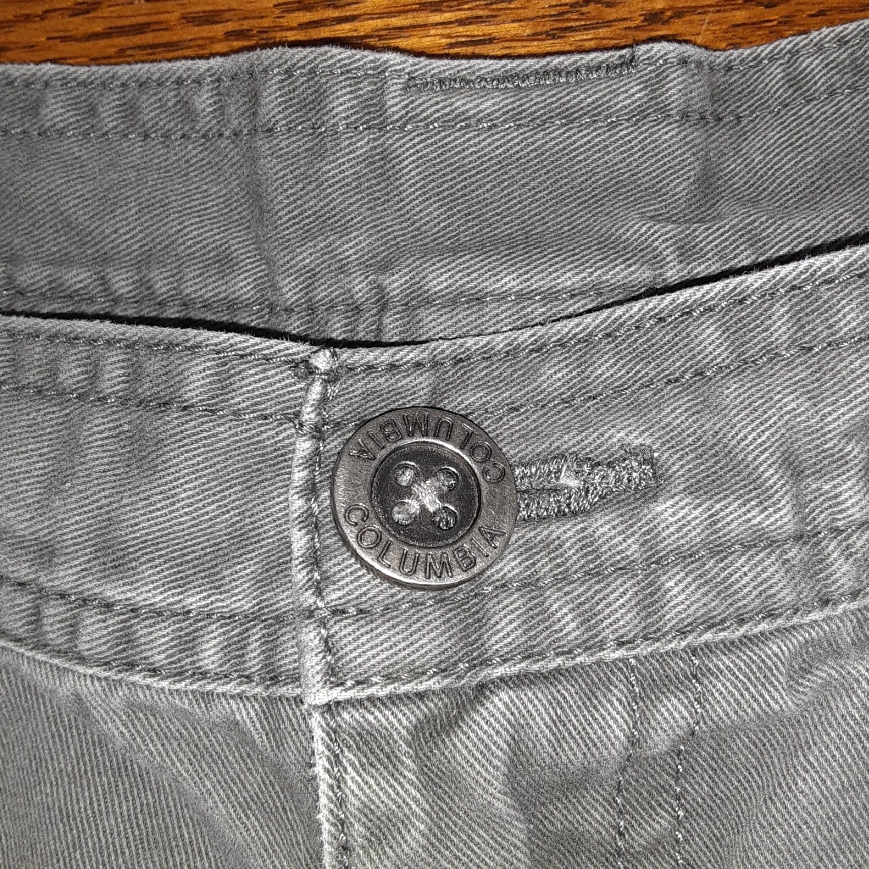 Vintage Columbia Cargo Shorts Mens Dark Green Omni-Shade 32W 10L Size US 32 / EU 48 - 3 Thumbnail