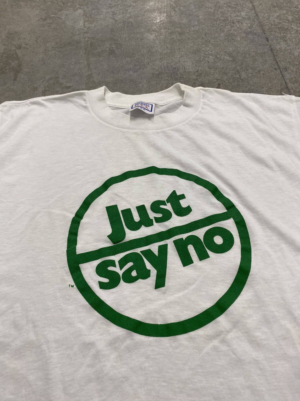 D.A.R.E × Vintage Rare Vintage 80s just say no drugs dare promo t shirt Size US XL / EU 56 / 4 - 2 Thumbnail