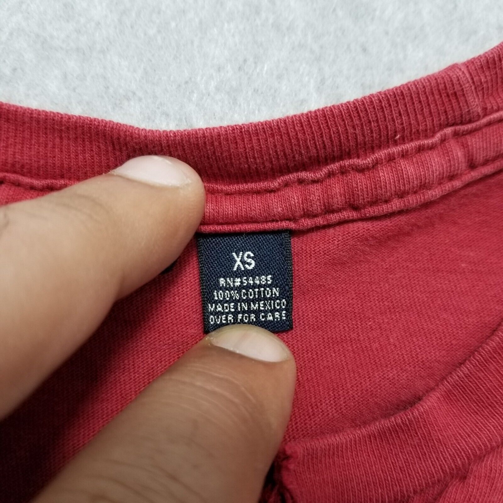 American Eagle Outfitters American Eagle Shirt Womens XS Red Crew Neck Single Stitch Size XS / US 0-2 / IT 36-38 - 3 Thumbnail