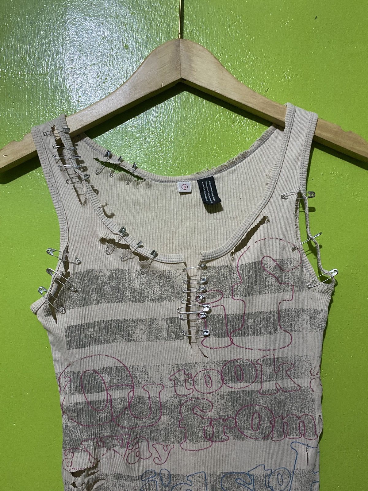 KMRii Wops💥TANKTOP UNIQLO JAPANESE BALMAIN STYLE ❤️‍🔥 Size S / US 4 / IT 40 - 5 Thumbnail