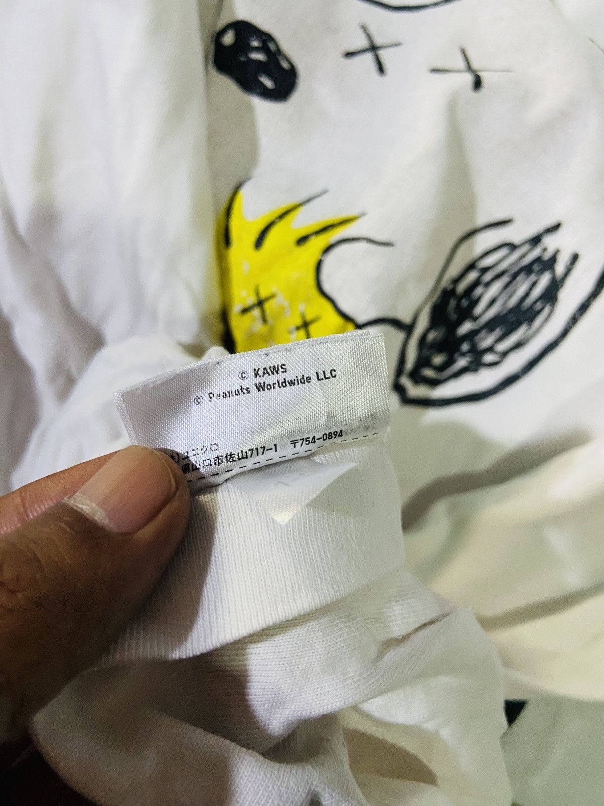 Kaws × Uniqlo Kaws Peanut Uniqlo Snoppy Tee Size US L / EU 52-54 / 3 - 5 Thumbnail