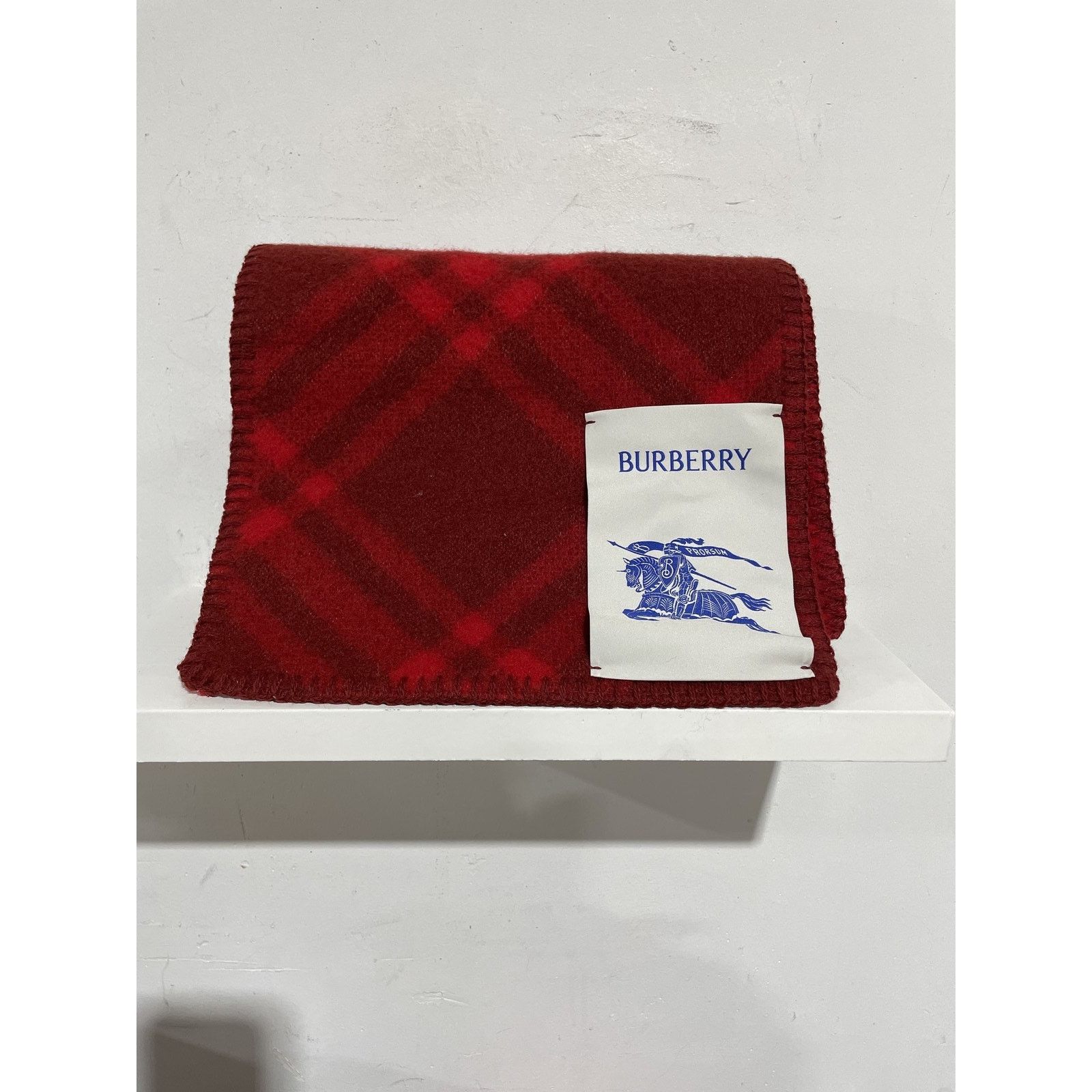 Burberry BURBERRY RED TRI BAR CHECK WOOL SCARF PREOWNED Size ONE SIZE - 1 Thumbnail