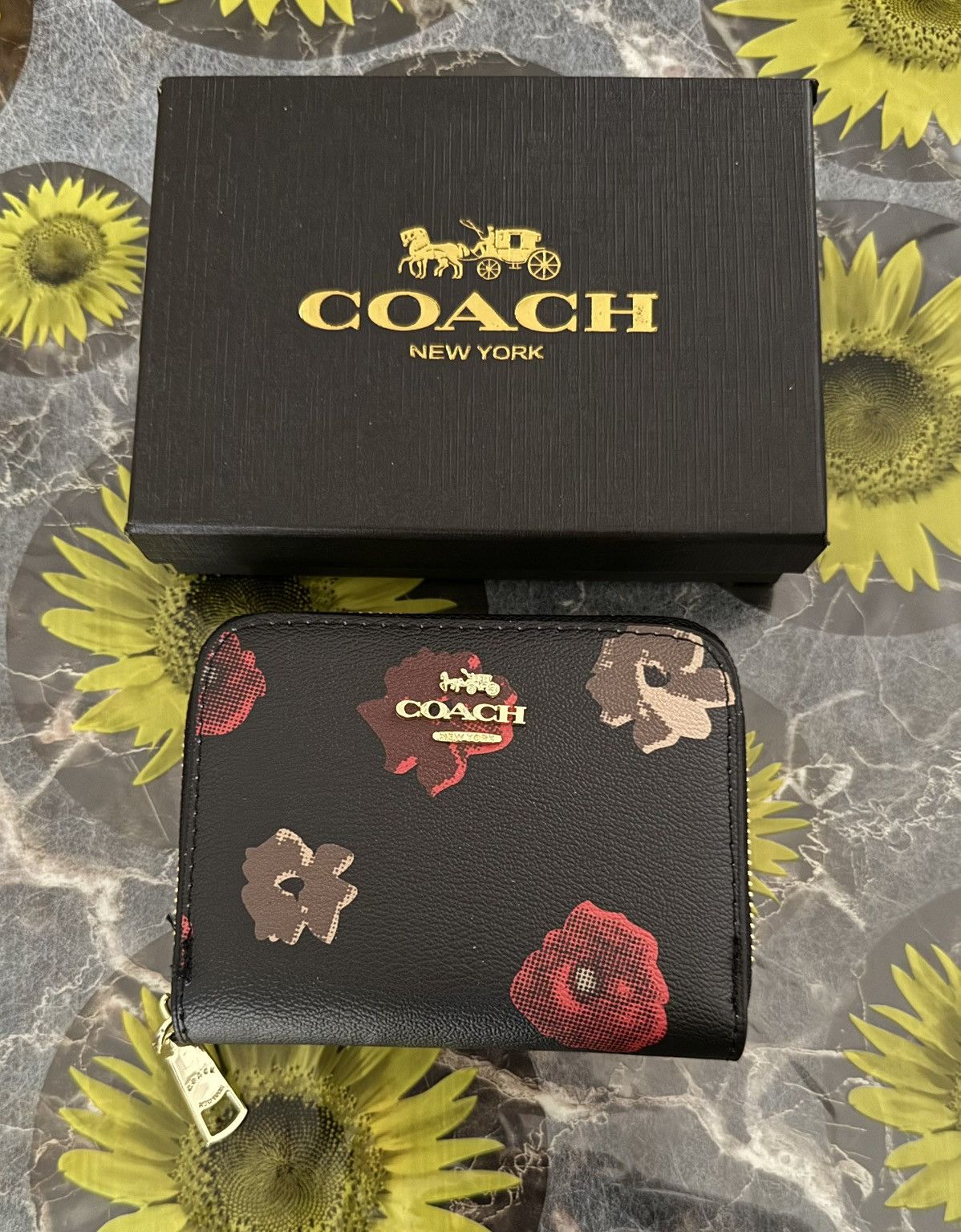 Coach Coach Black Floral Print Small Zip Wallet with Box Size ONE SIZE - 1 Thumbnail