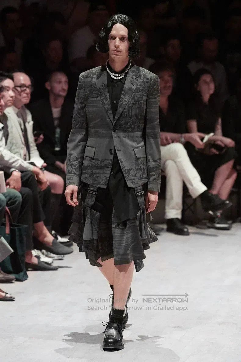 Comme des Garcons black embellished hem blazer by cdg homme plus. Size US S / EU 44-46 / 1 - 2 Thumbnail