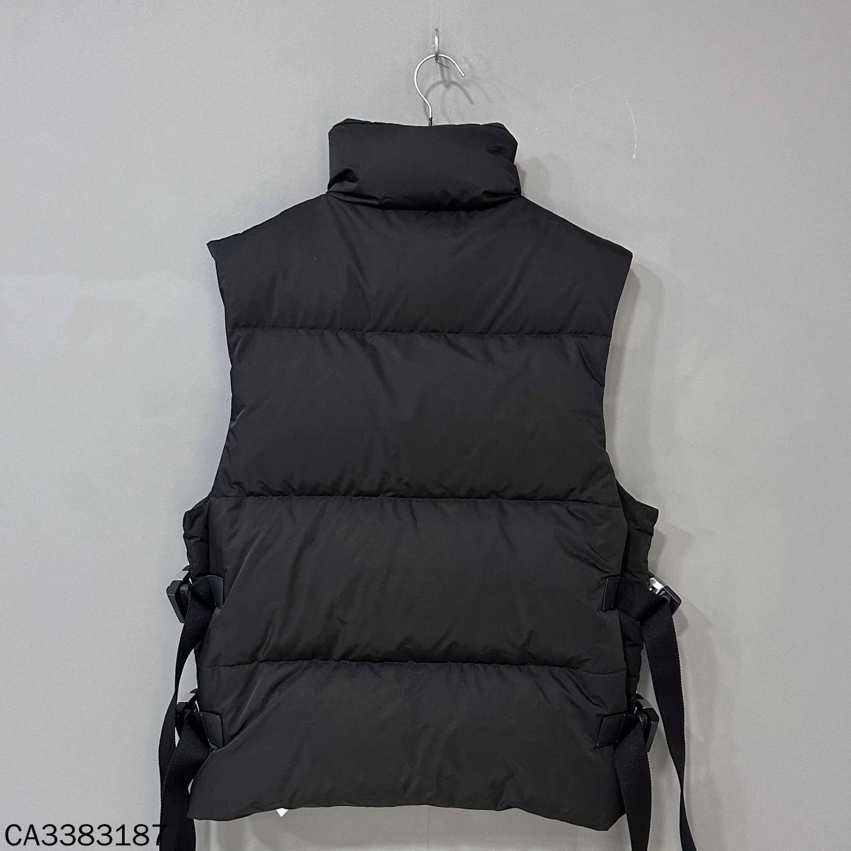 Givenchy GIVENCHY solid color metal detail down vest 98 New 46 faded Size US S / EU 44-46 / 1 - 3 Thumbnail