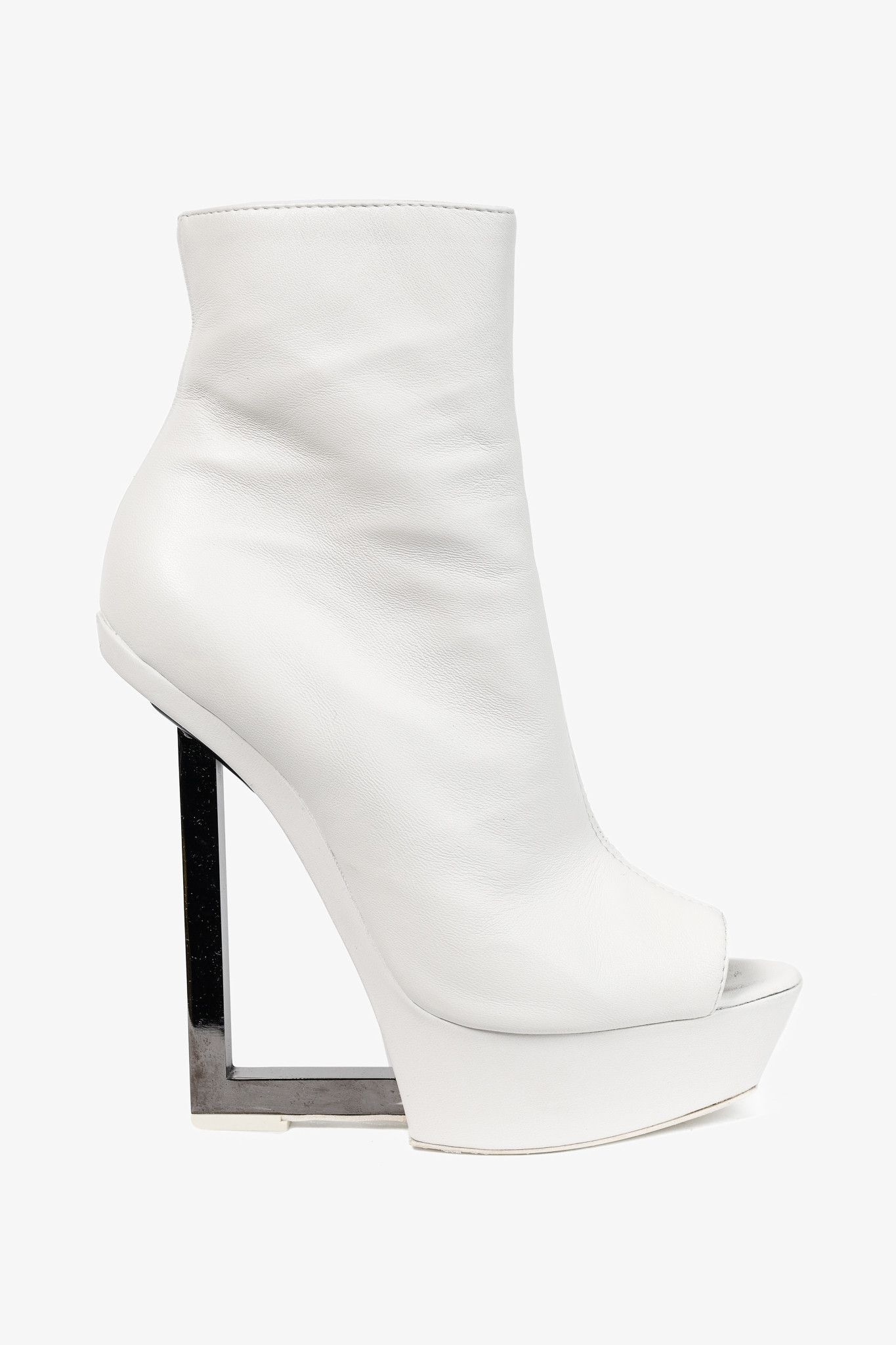 Gareth Pugh SS/14 Runway Leather Angular-Heel Ankle Boots