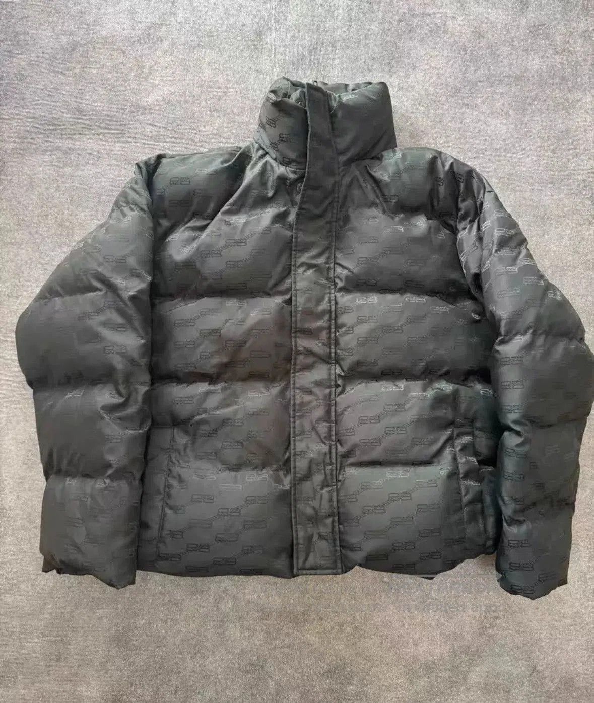 Balenciaga Balenciaga Black Quilted Puffer Jacket. Size US M / EU 48-50 / 2 - 1 Thumbnail