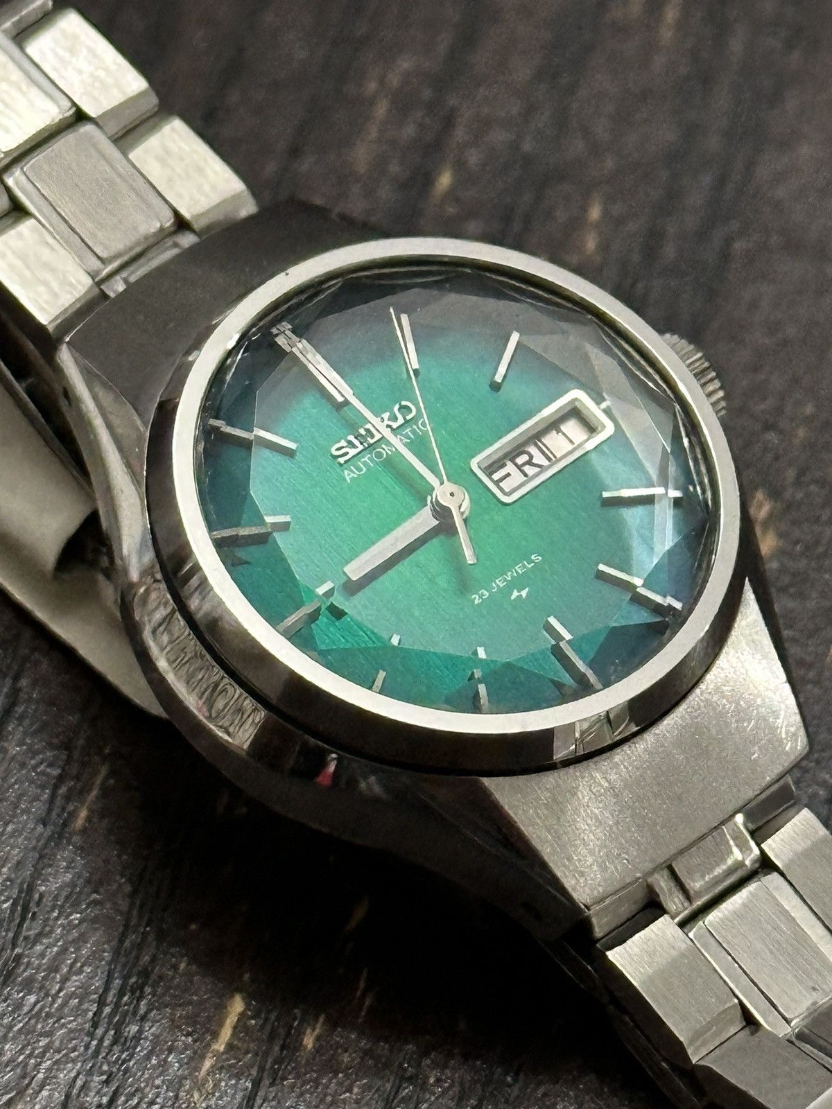 Seiko 1976 Seiko Diamond-Cut Crystal Rarest Green Dial Watch Size ONE SIZE - 3 Thumbnail