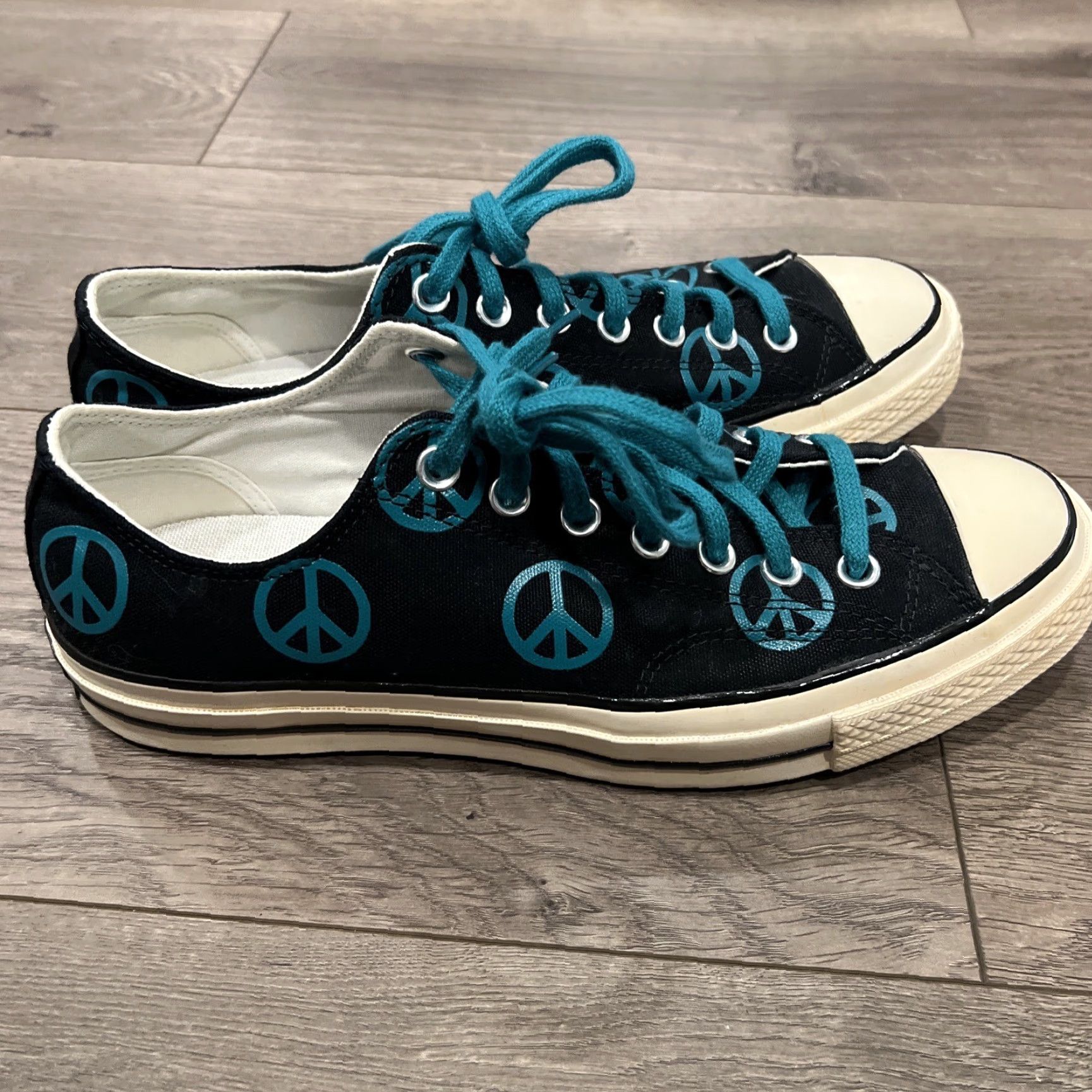 Converse VINTAGE CONVERSE Chuck 70 OX Black Canvas Peace Print Sneakers Men Adult 9.5 Black Logo Casual 90s Theme Mens Size US 9.5 / EU 42-43 - 3 Thumbnail