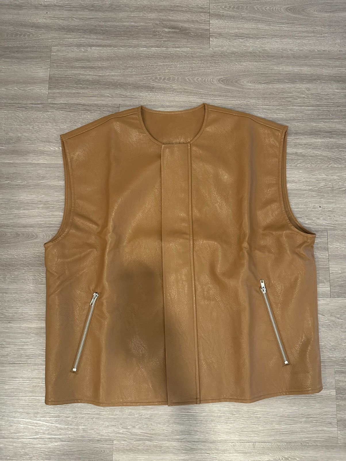 Other SUBJECTIVE PORTFOLIO- BROWN LEATHER SLEEVELESS VEST Size US L / EU 52-54 / 3 - 1 Thumbnail