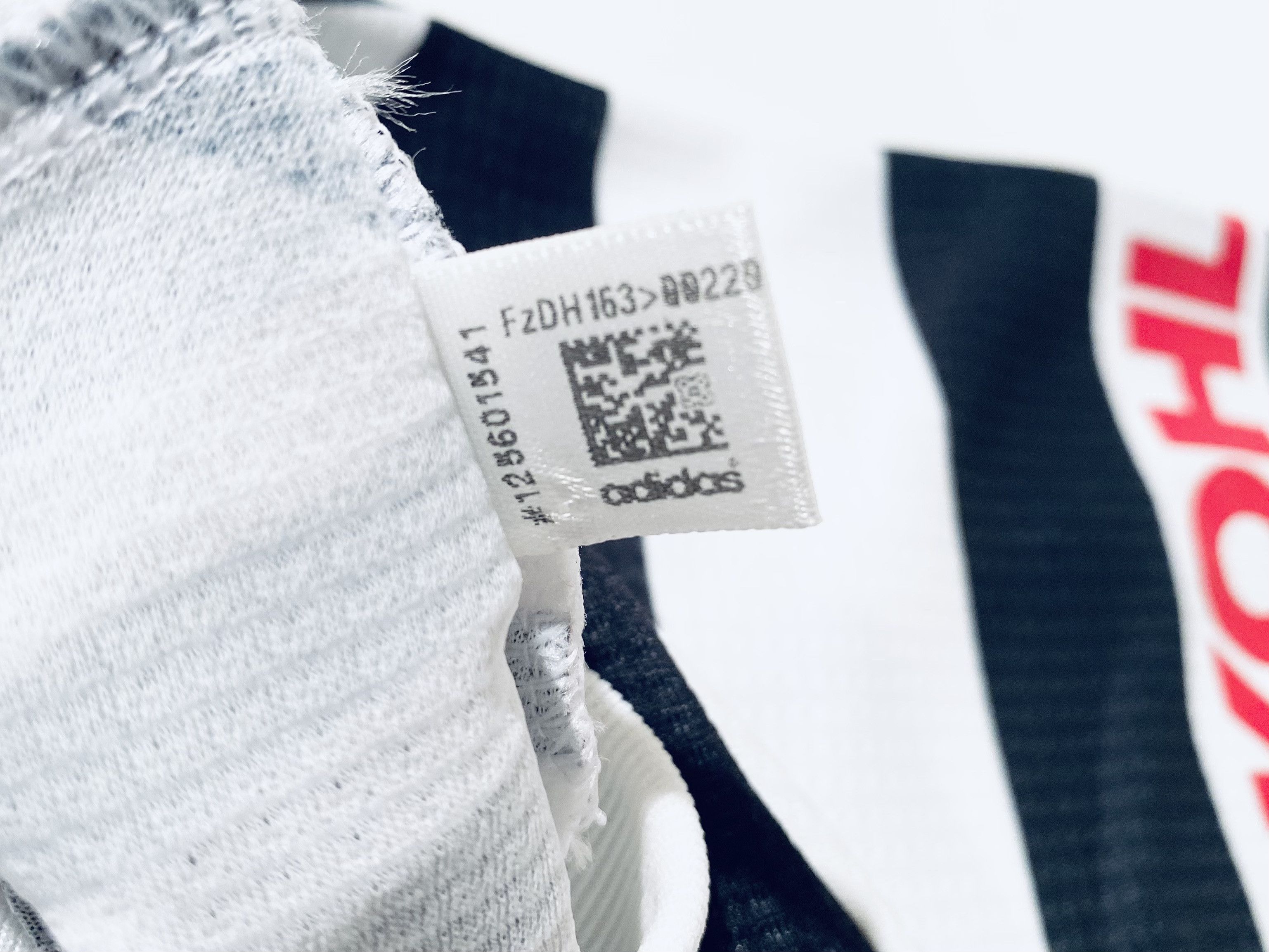 Adidas Manchester United 3rd Authentic 2020 2021 / Zebra / Third Size US S / EU 44-46 / 1 - 15 Thumbnail