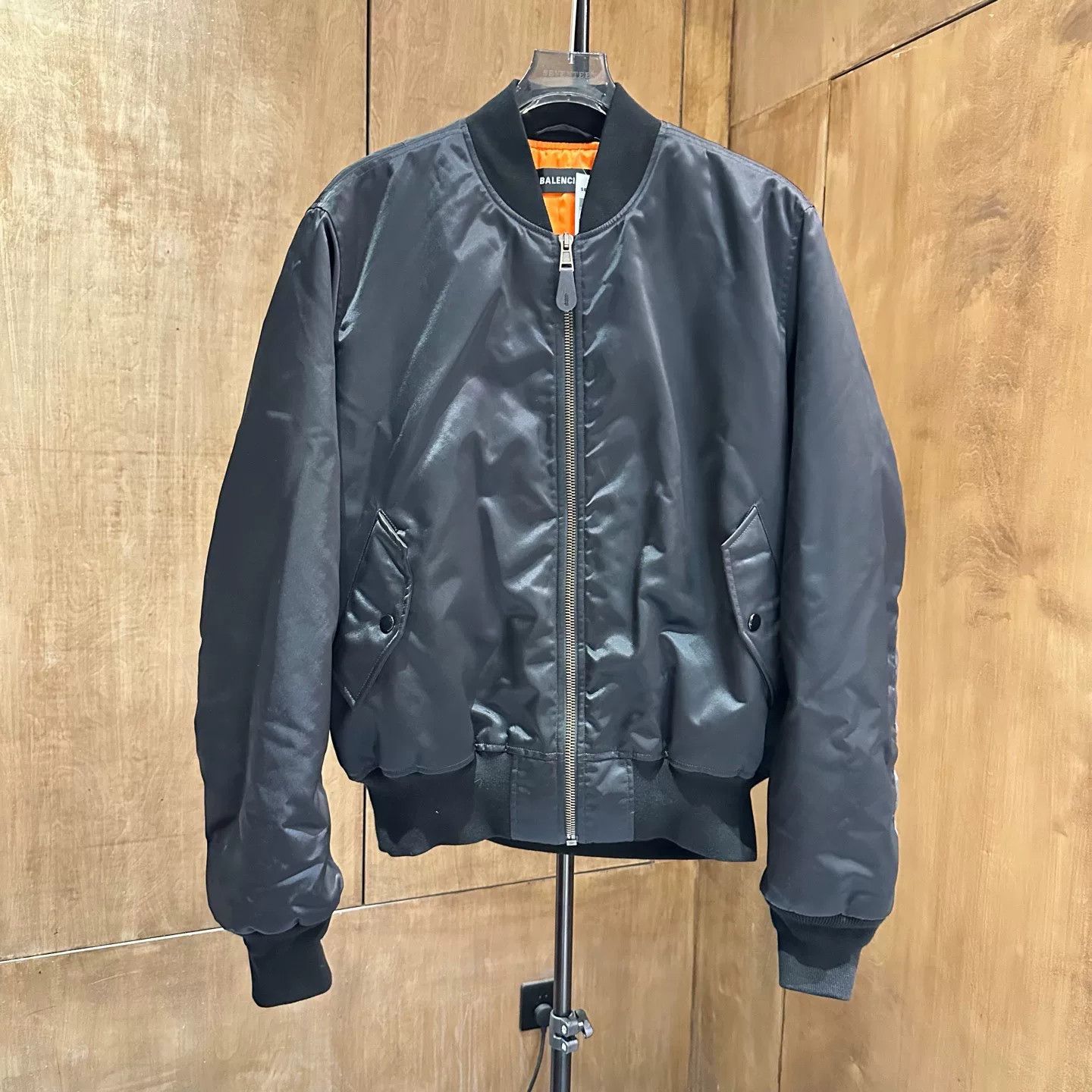 Balenciaga Balenciaga Embroidered Orange Light Jacket M Men Size US M / EU 48-50 / 2 - 1 Thumbnail