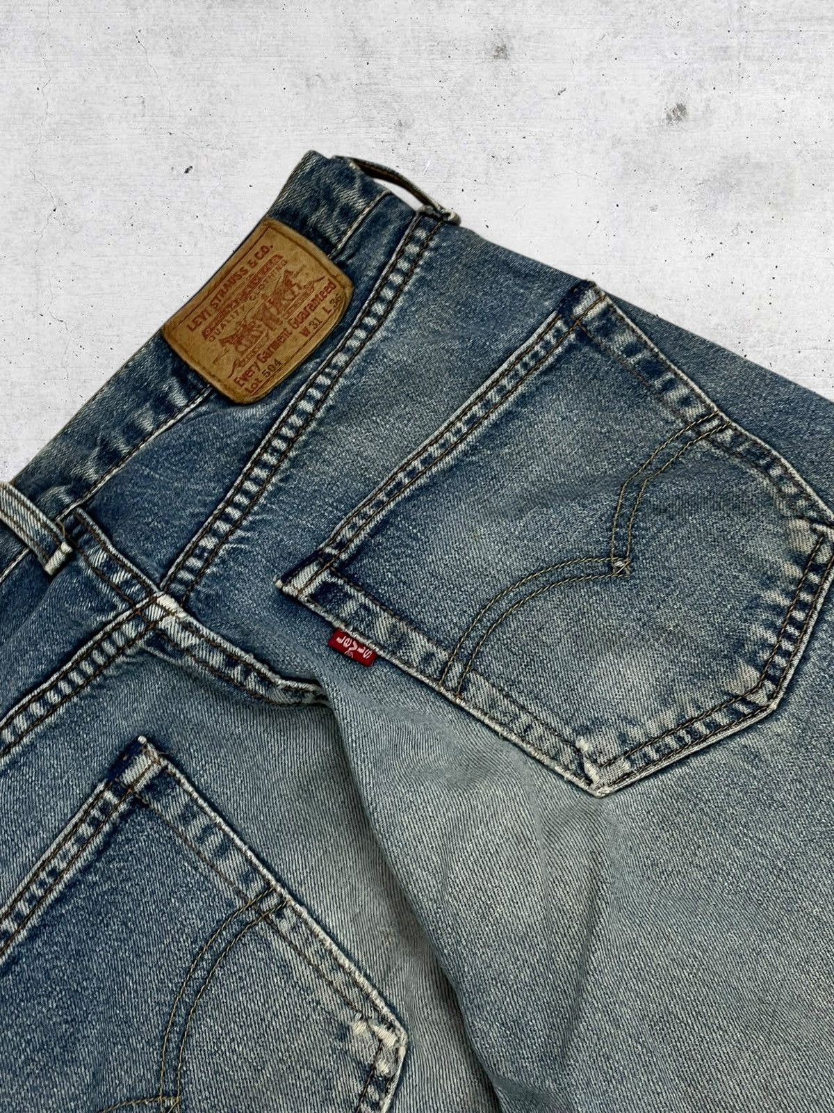Levi's Vintage Clothing VINTAGE 504 LEVIS USA DESIGNER 90S MUDWASH DISTRESSED DENIM Size US 29 - 15 Thumbnail