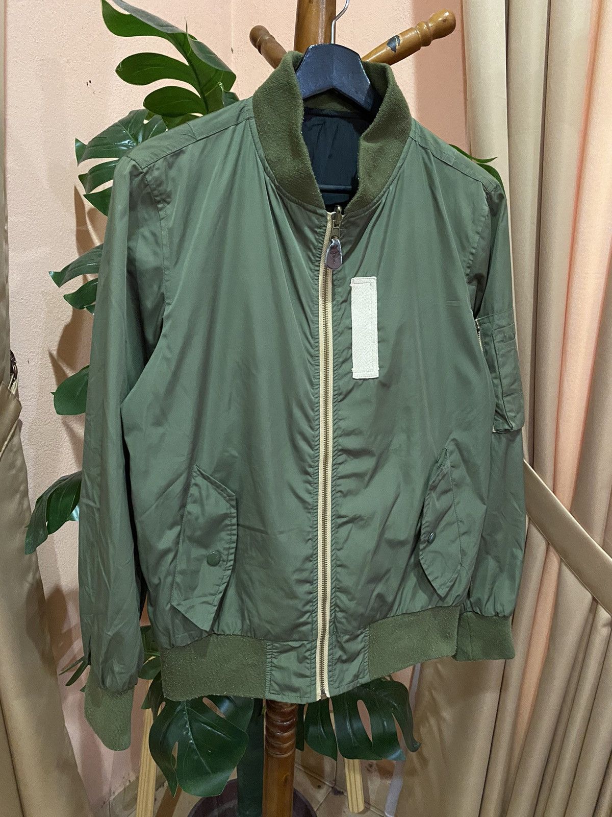 Japanese Brand Classic Green Bomber Jacket by TEMPTATION - Modern Style Size US M / EU 48-50 / 2 - 3 Thumbnail