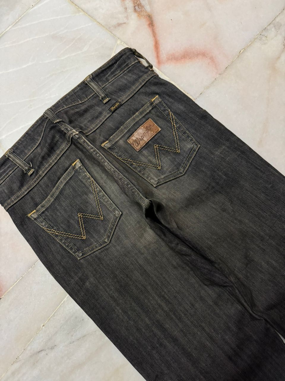 Wrangler 💥Vintage 90s Style Wrangler MudWashed Distress Dark Jeans Size US 29 - 17 Thumbnail