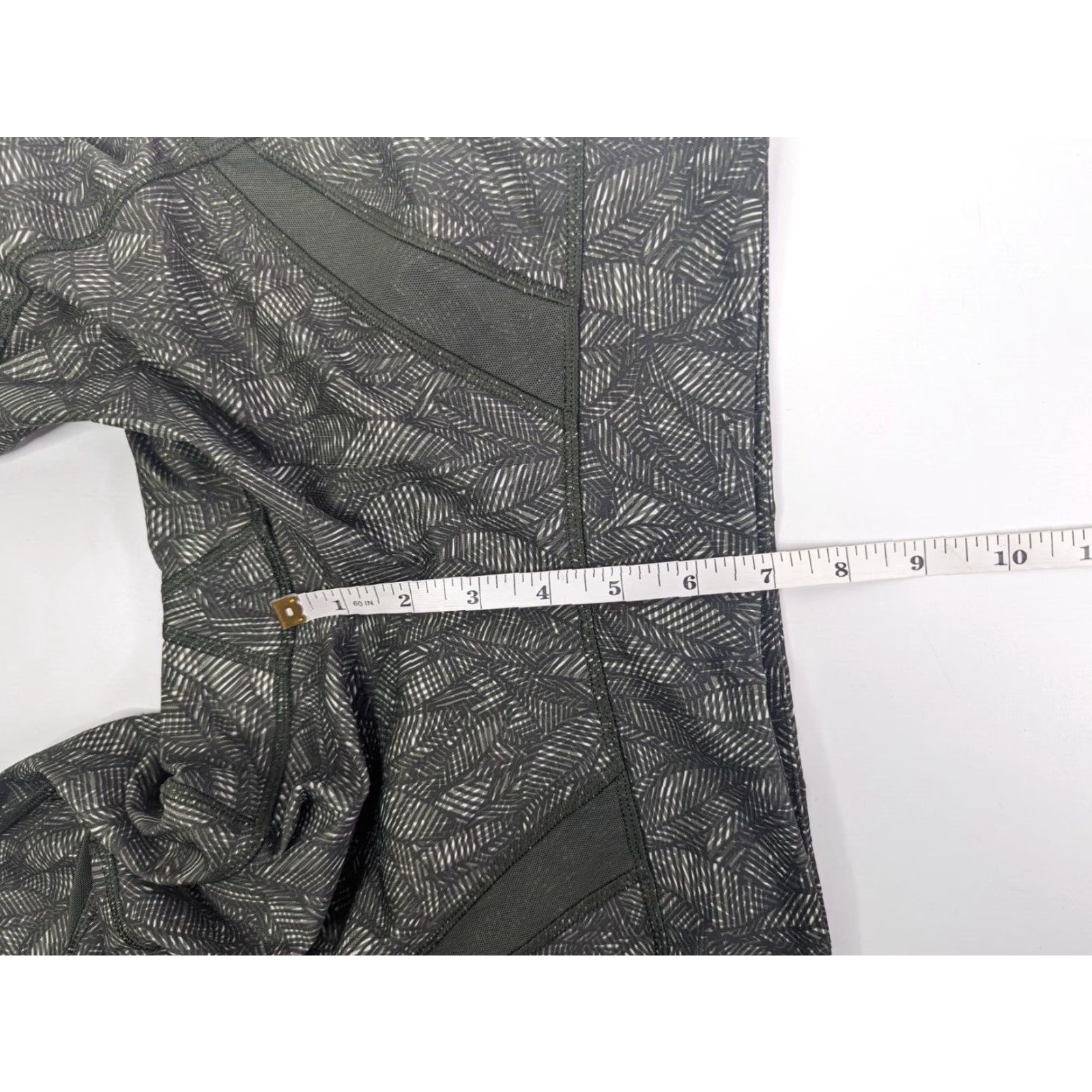Lululemon Lululemon Capri Leggings Women's 4 Green White Jazzy Crop Cool To Street Quality Activewear Size 4 Women Size 27" / US 4 / IT 40 - 5 Thumbnail
