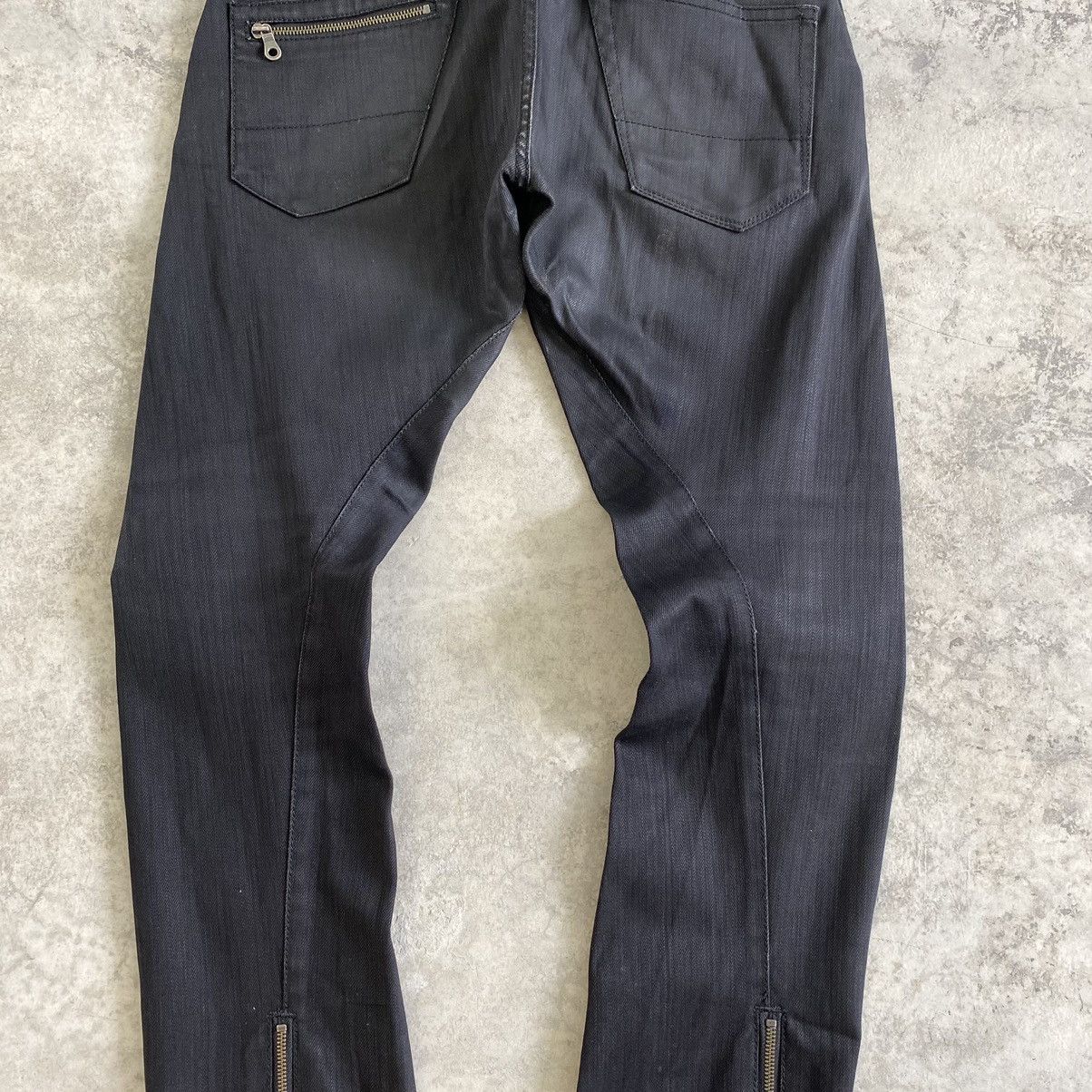 Japanese Brand Vintage Troiso Japan Curved Leg Coated Black Jeans Size US 31 - 15 Thumbnail