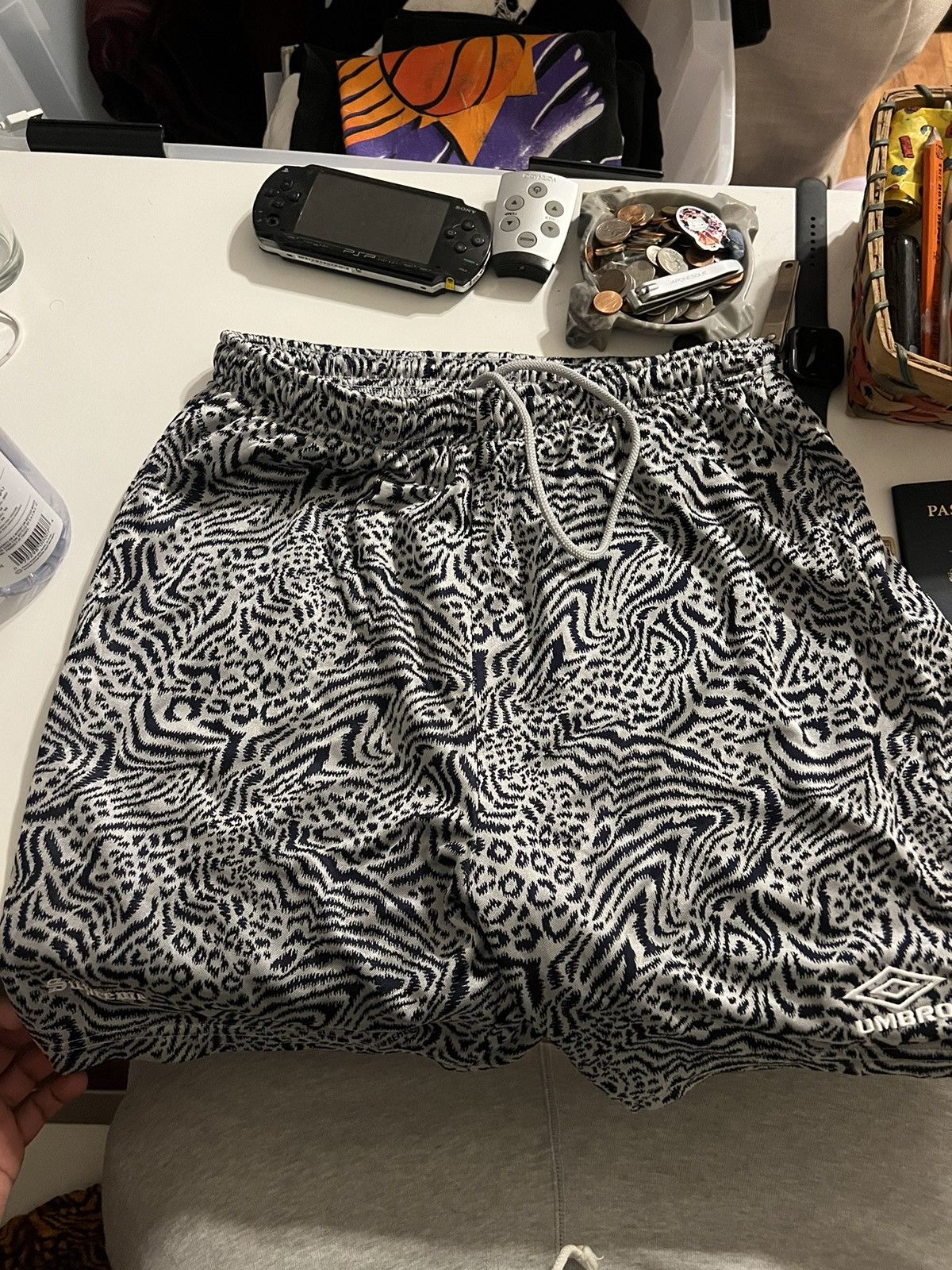 Supreme × Umbro Supreme UMBRO JACQUARD ANIMAL PRINT SHORTS Size US 32 / EU 48 - 5 Thumbnail