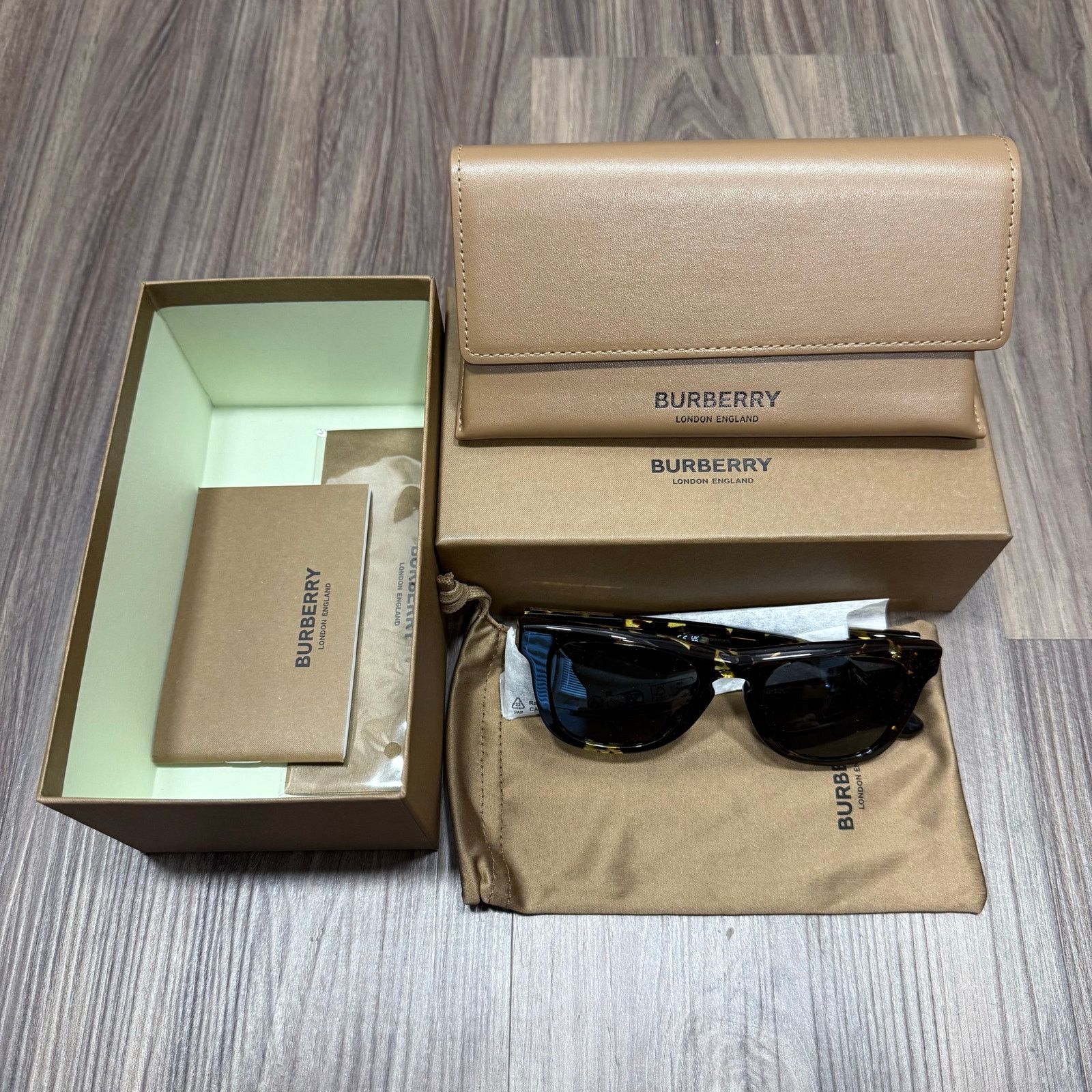 Burberry Sunglasses- brand new with packaging Logo Detail Square Frame Sunglasses in Black - Men  main image 4