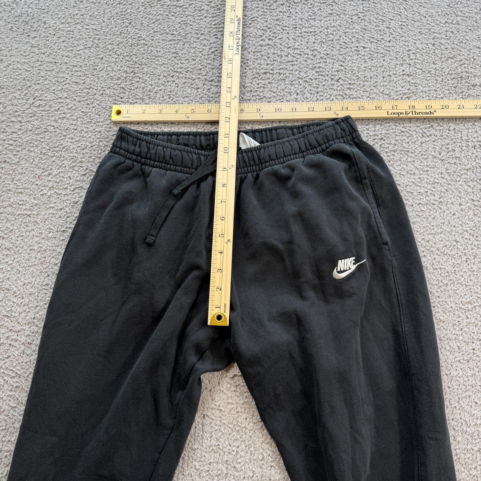 Nike Nike Club Fleece Joggers Black Men M Sweatpants Swoosh Pants Size US 32 / EU 48 - 3 Thumbnail