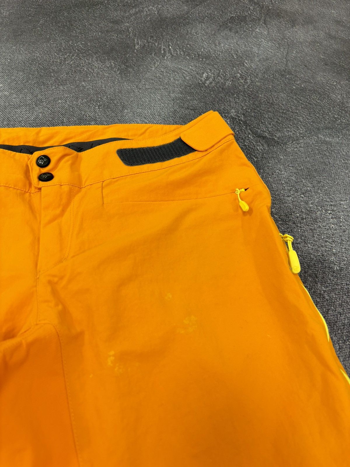 Norrona Norrona Fjora Flex1 Women’s Pure Orange Outdoor Shorts Size 30" / US 8 / IT 44 - 8 Thumbnail