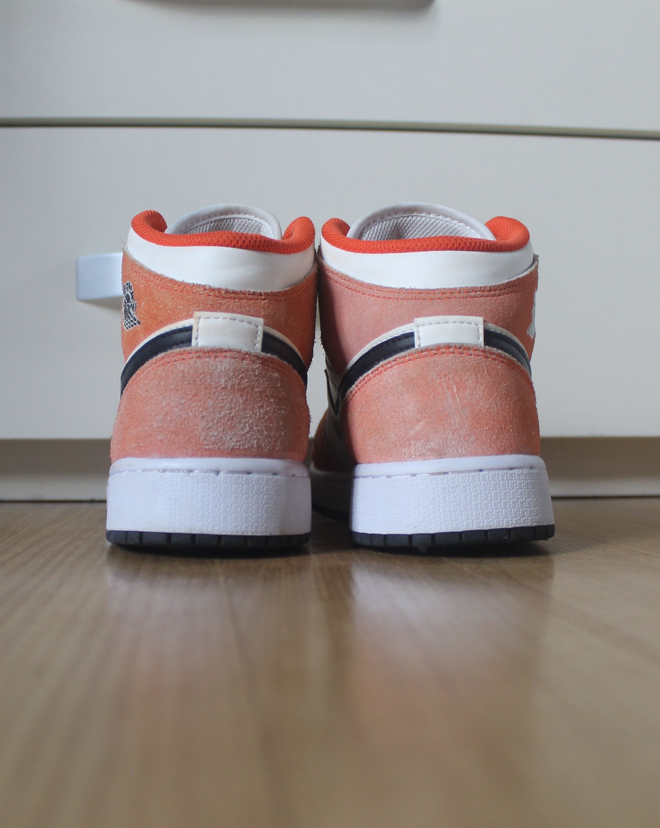 Jordan Brand × Nike Nike Air Jordan 1 Mid Team Orange Black Sail White Size US 5.5 / IT 35.5 - 8 Thumbnail