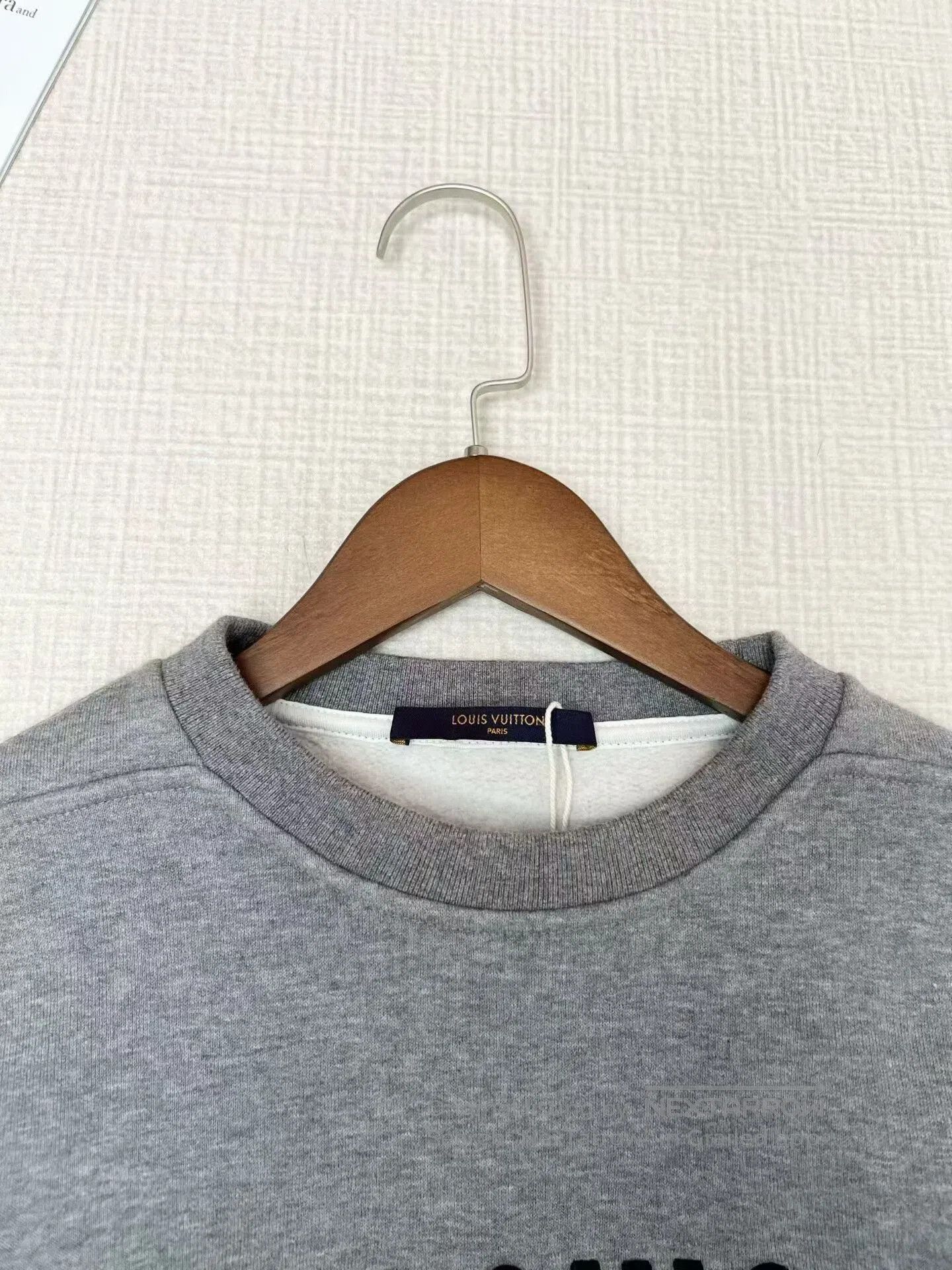 Louis Vuitton Louis Vuitton Embroidered Sweatshirt in XS. Size XS / US 0-2 / IT 36-38 - 4 Thumbnail
