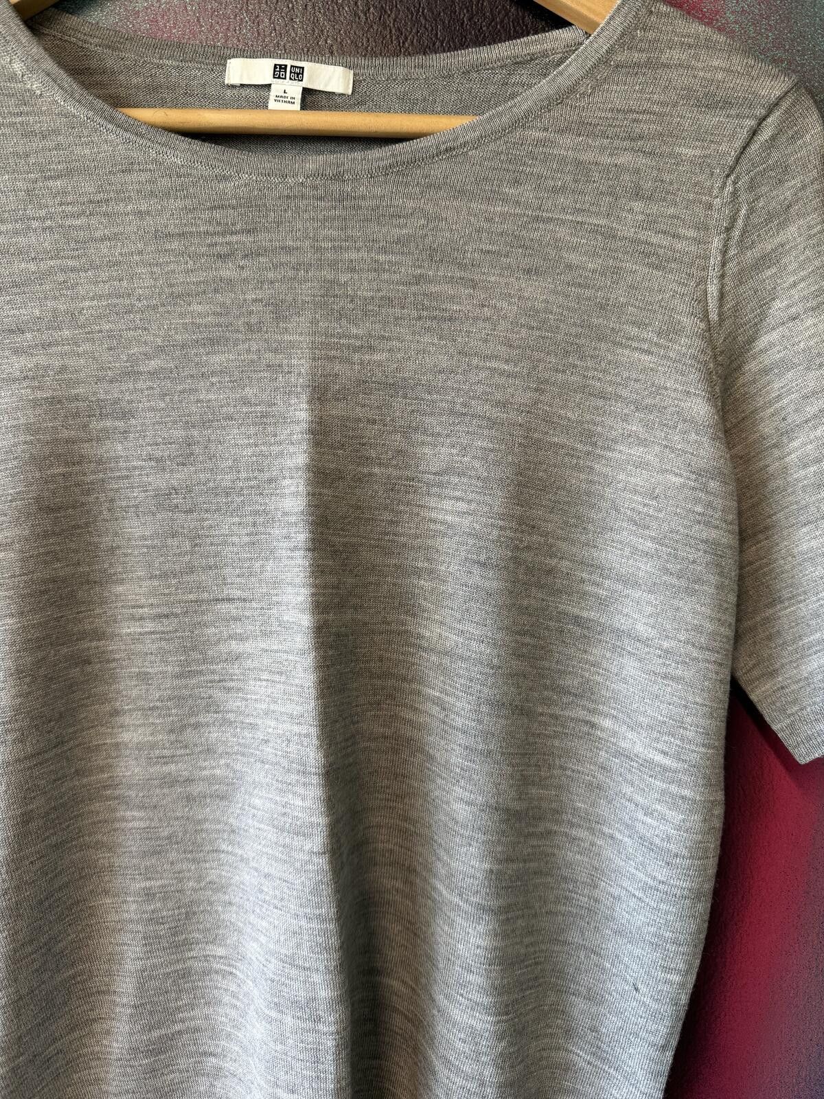 Uniqlo Uniqlo Grey women top Size L Size L / US 10 / IT 46 - 2 Thumbnail