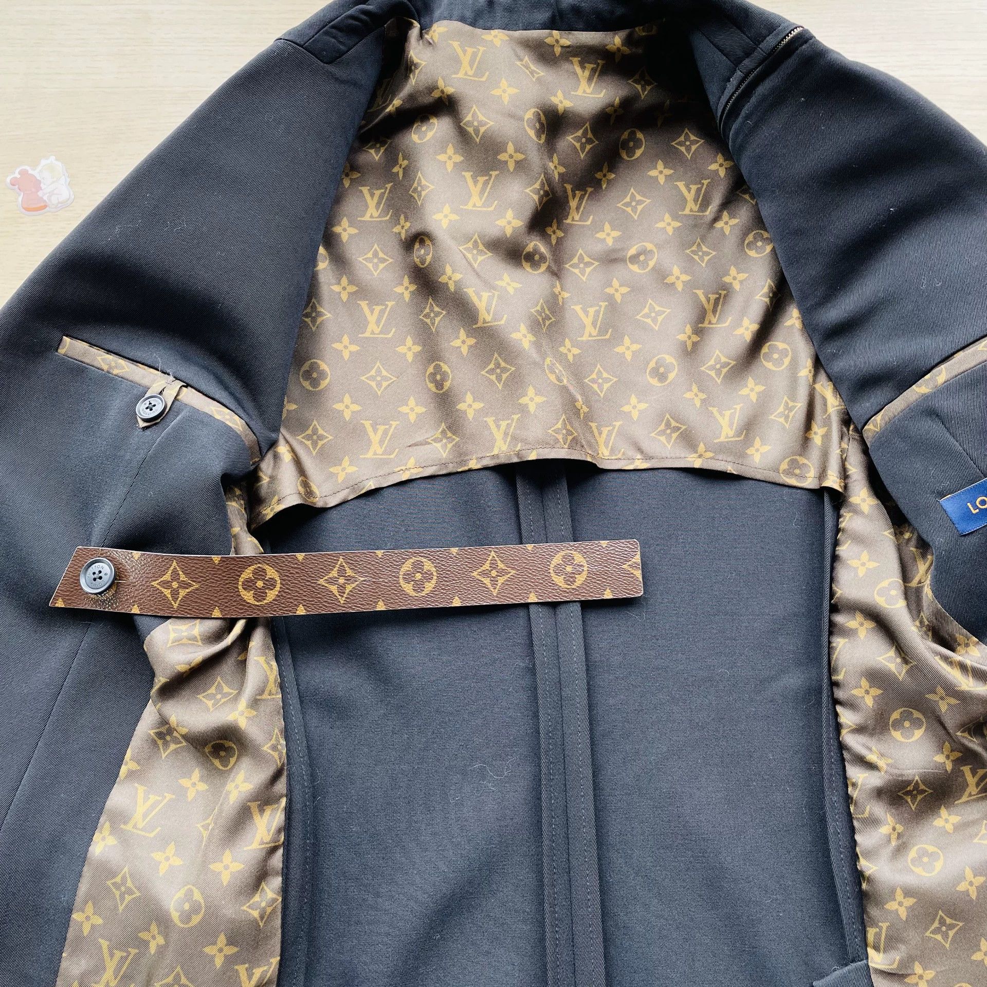 Louis Vuitton LOUIS VUITTON Women's Lapel Single-Button Blazer Black 34 Size XS / US 0-2 / IT 36-38 - 4 Thumbnail
