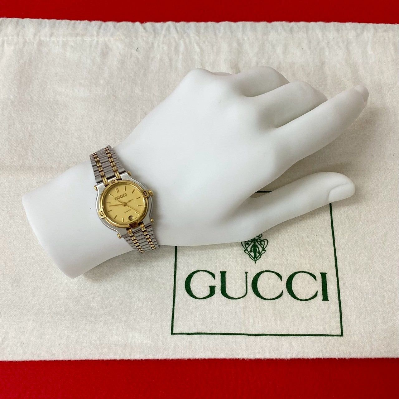 Gucci Gucci Watches Silver Plated Size ONE SIZE - 1 Thumbnail