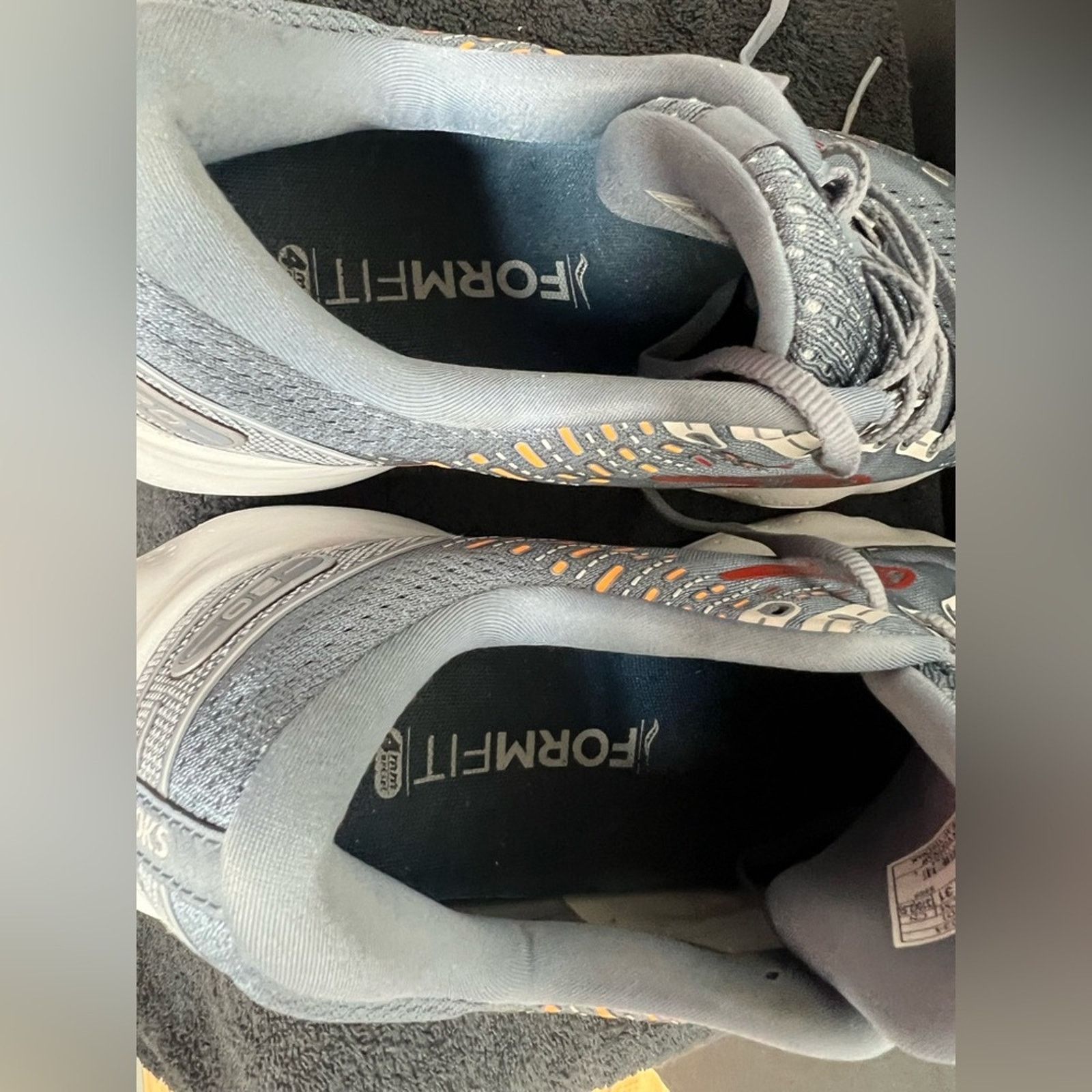 Brooks Brooks Glycerin GTS 20 Mens 13 Shoes Gray Running Sneaker Size US 13 / EU 46 - 9 Thumbnail