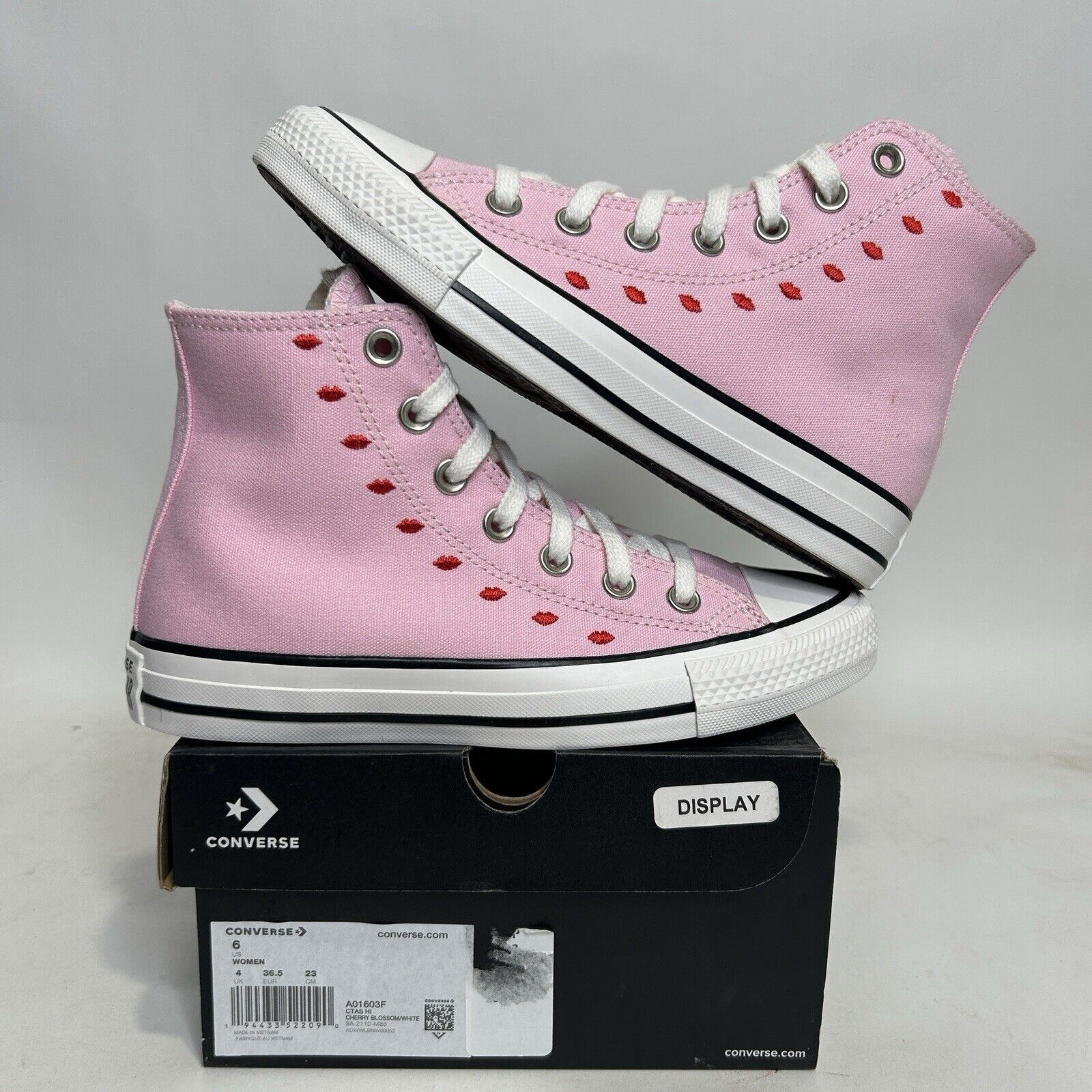 Converse Converse All Star Chuck Taylor “Valentine’s Day Kisses” 2024 Size US 5.5 / IT 35.5 - 1 Thumbnail