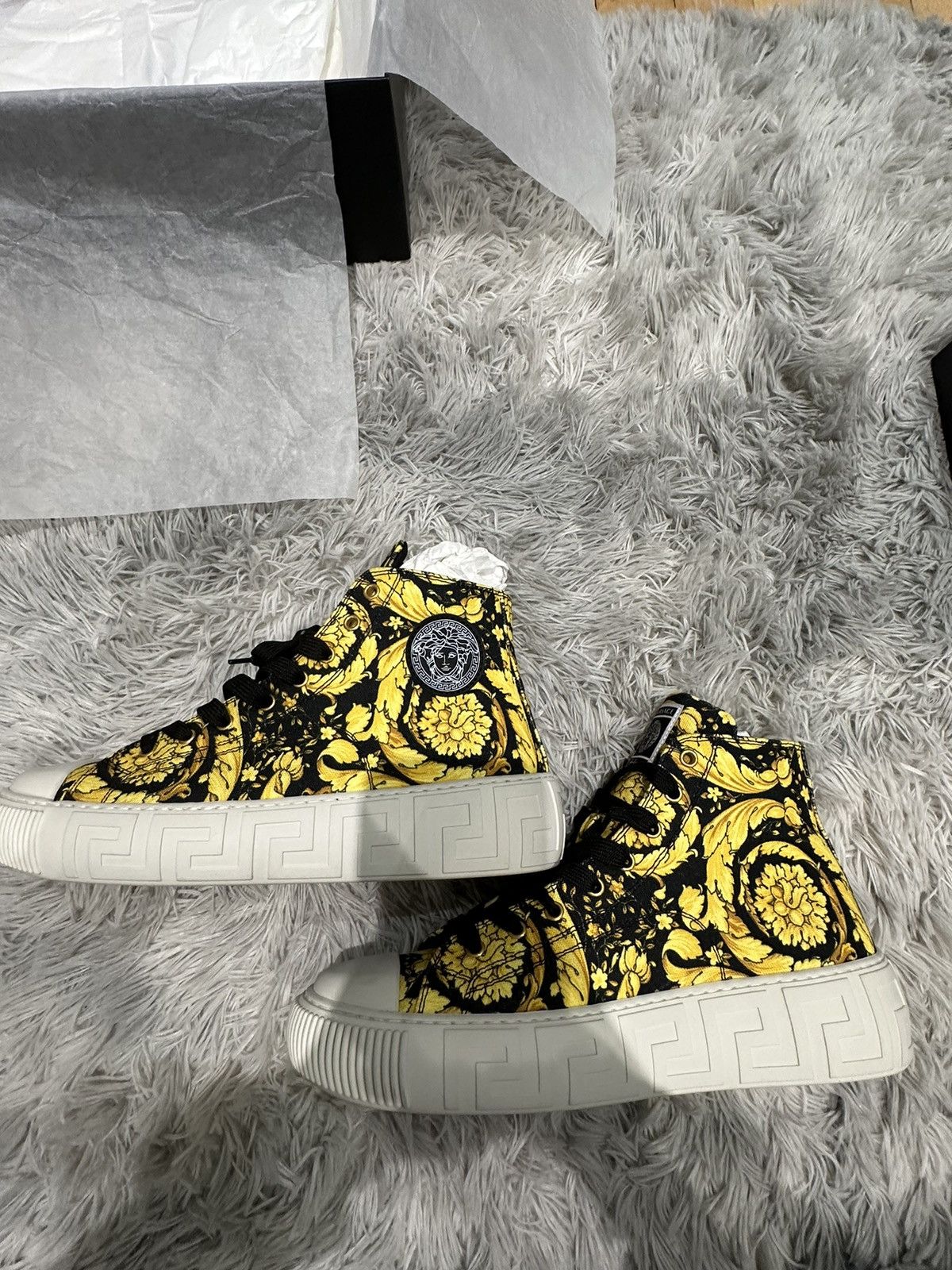 Versace Versace Canvas High “Barocco print” sneakers Size US 9 / EU 42 - 2 Thumbnail