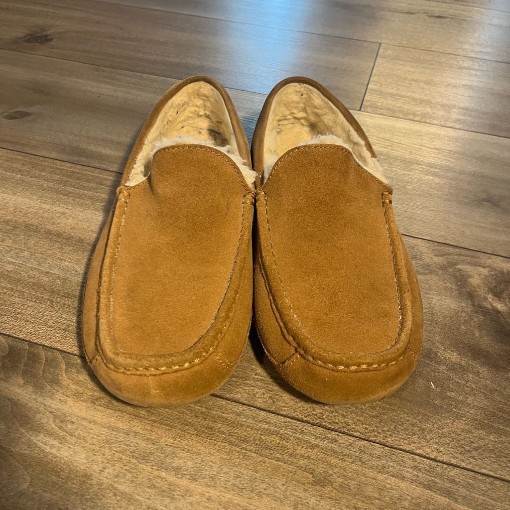 Ugg UGG Ascot Brown Suede Casual Slipper Men’s 10 Size US 10 / EU 43 - 2 Thumbnail