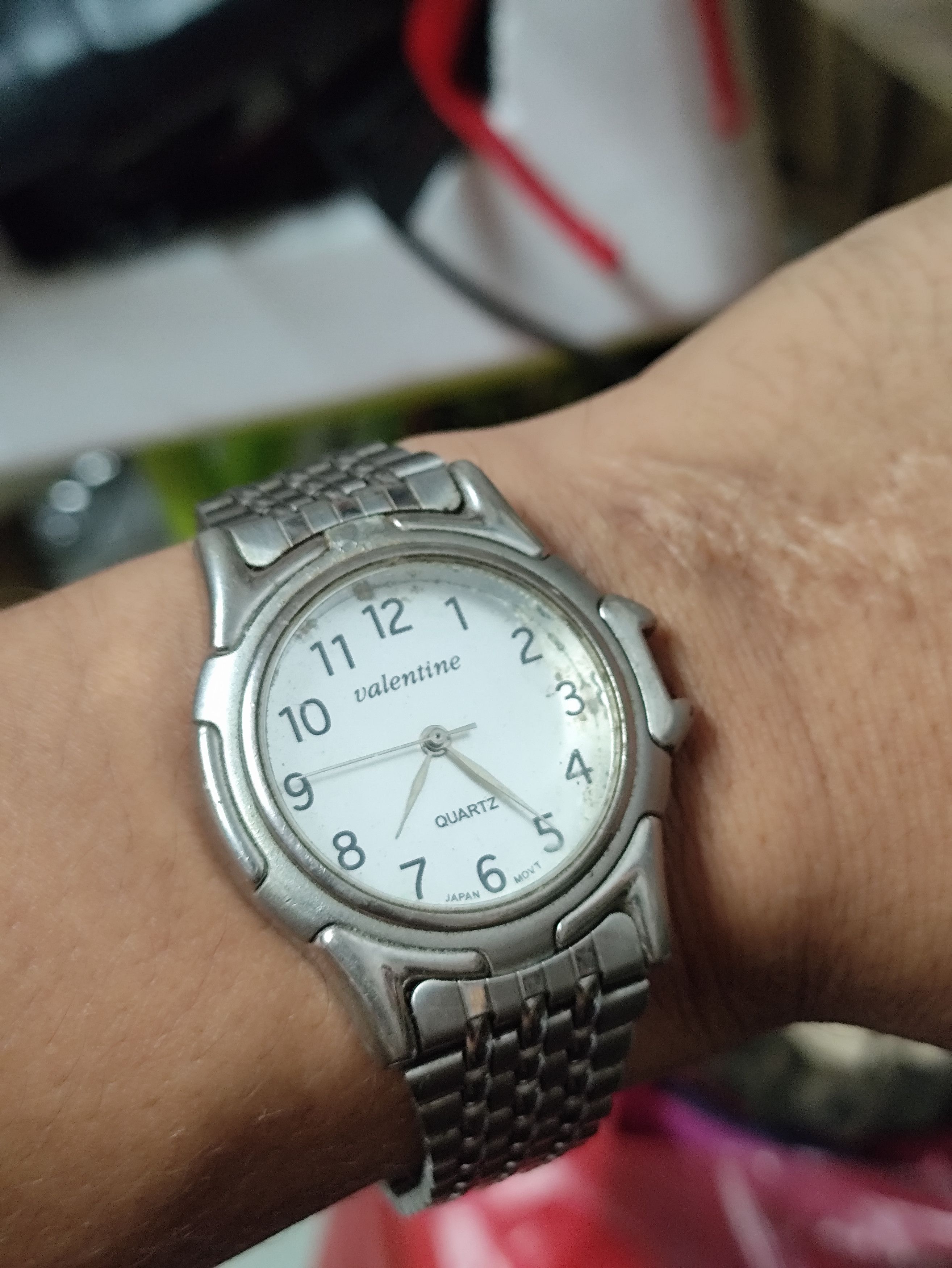 Japanese Brand × Vintage Vintage Valentine Japan Quartz Watch (faded design) Size ONE SIZE - 1 Thumbnail