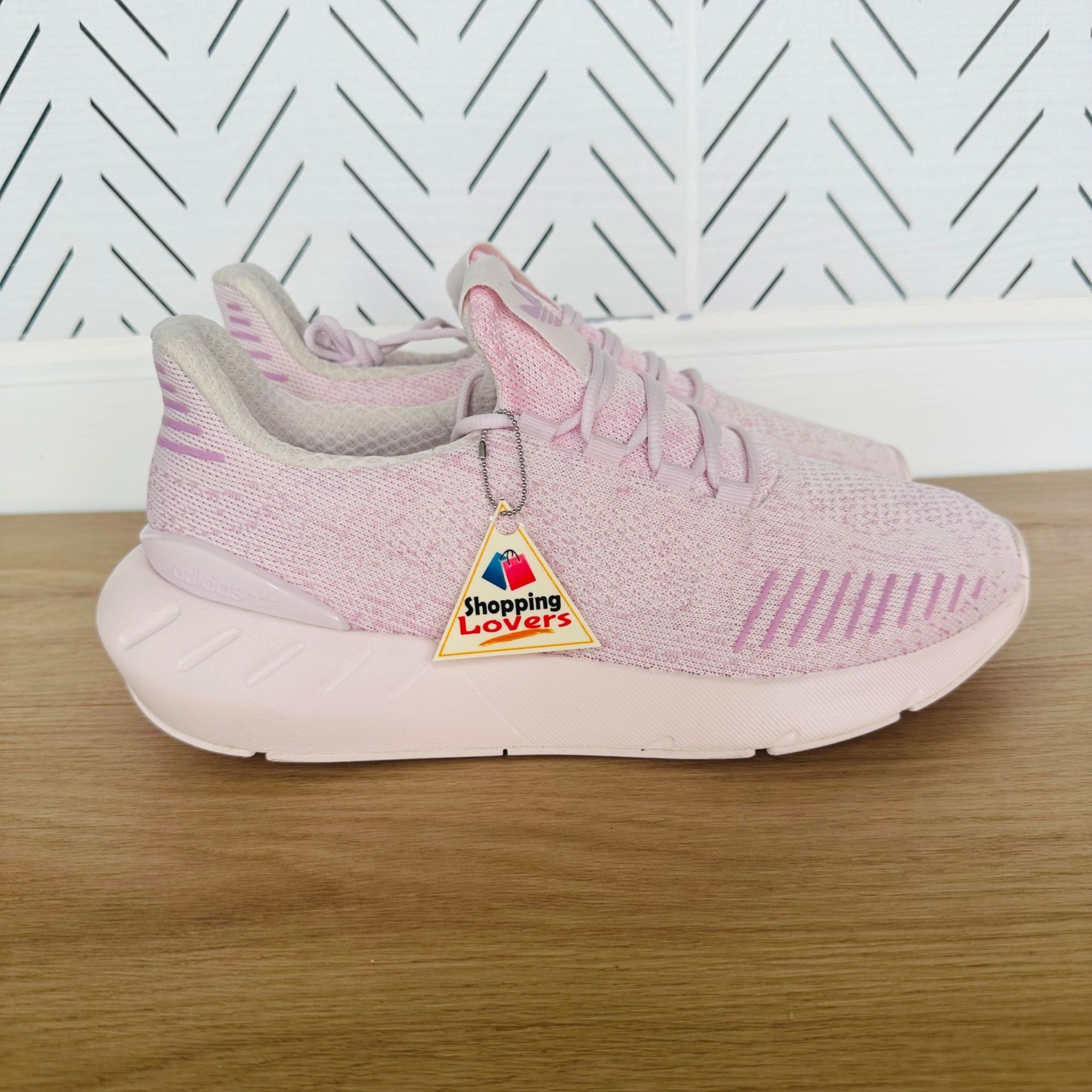 Adidas ❤️Adidas Women Comfy Shoes Sz 8 Originals Swift Run 22 Decon Size US 8 / IT 38 - 5 Thumbnail
